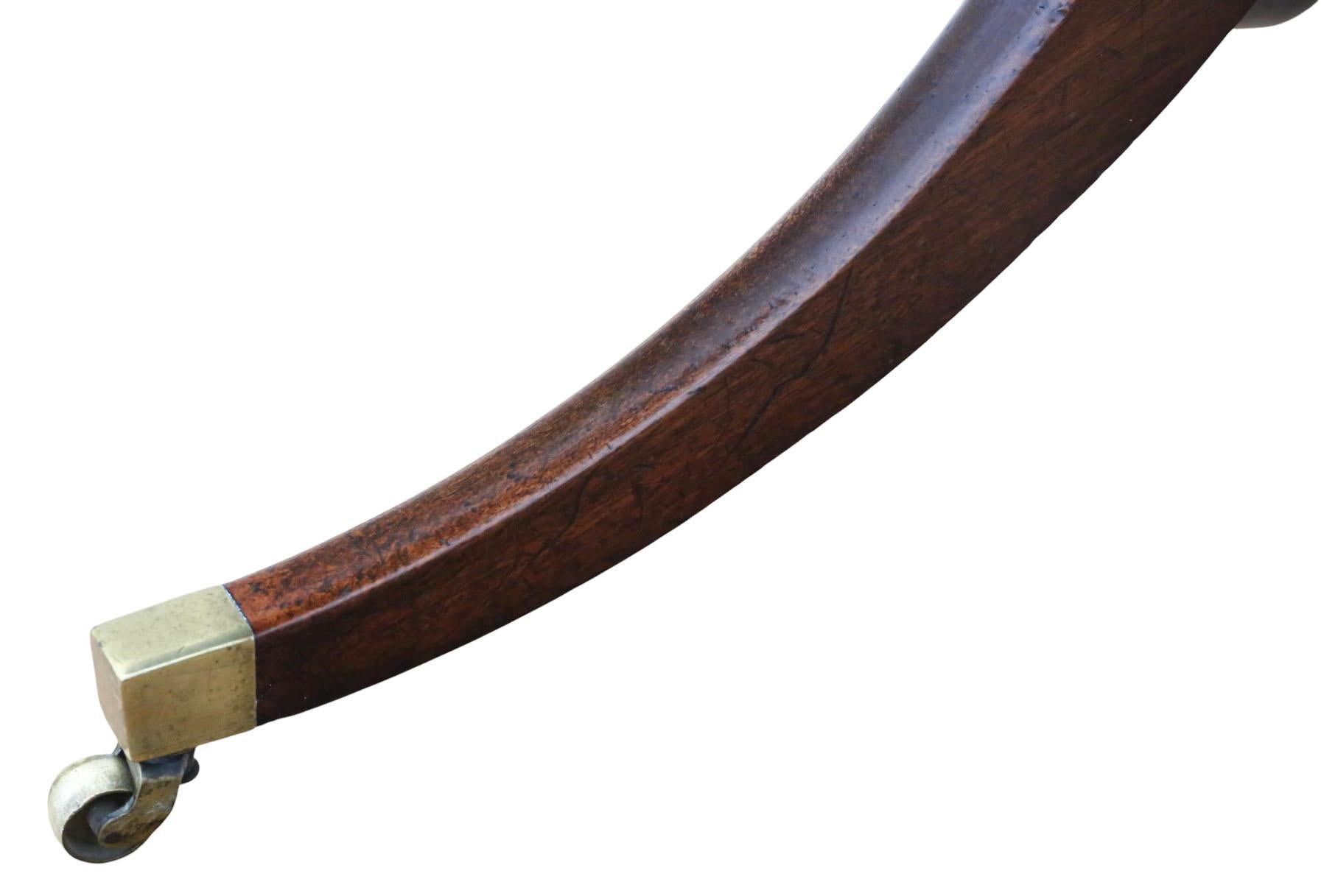 Ancienne table de salle à manger en acajou du début du 19e siècle - Belle qualité en vente 1