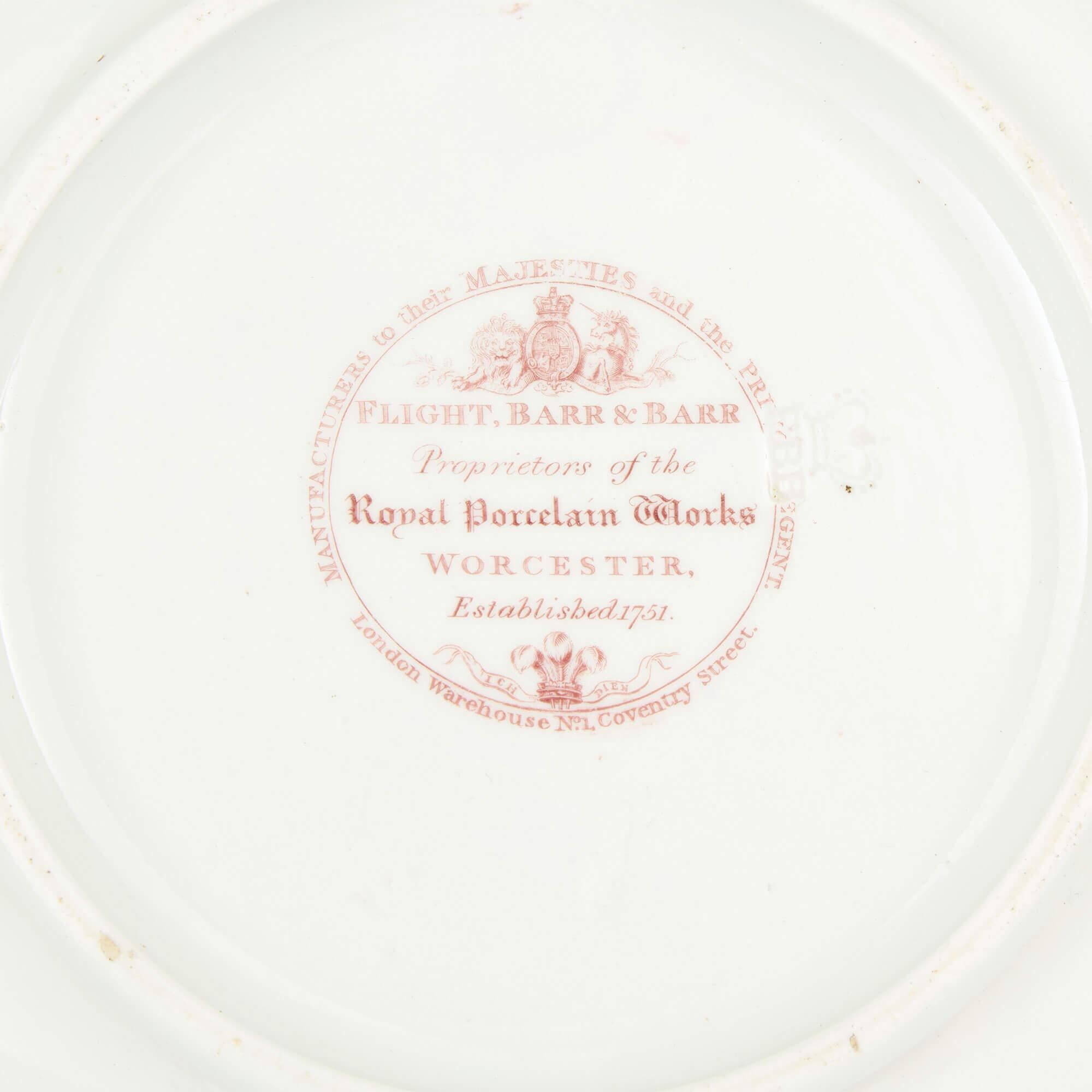 XIXe siècle Paire de soupières anciennes du début du 19e siècle en porcelaine peinte Flight Barr & Barr en vente