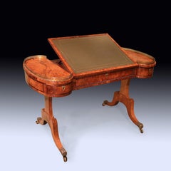 Scrivania antica in quercia burr del primo Ottocento, periodo Regency