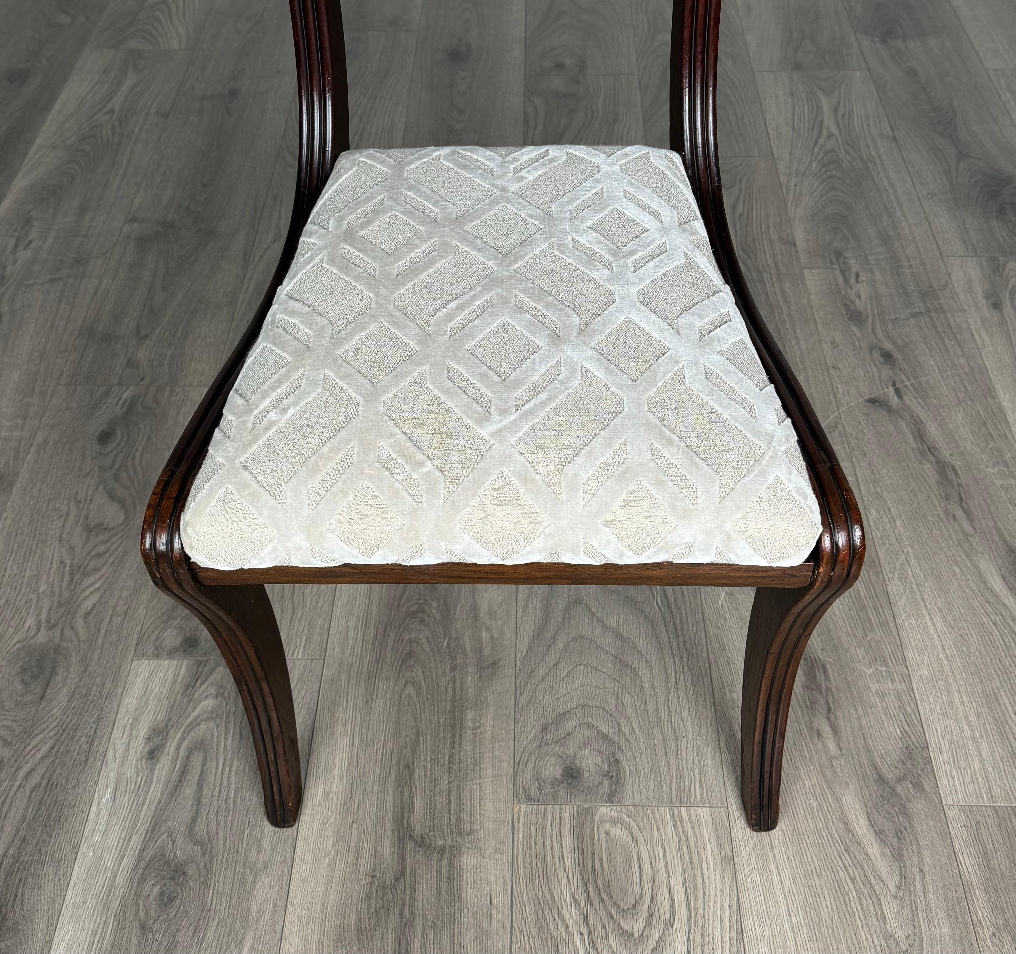 Antico set di 8 sedie da pranzo Regency dell'inizio del XIX secolo ( REF AFS-3167 ) in vendita 8