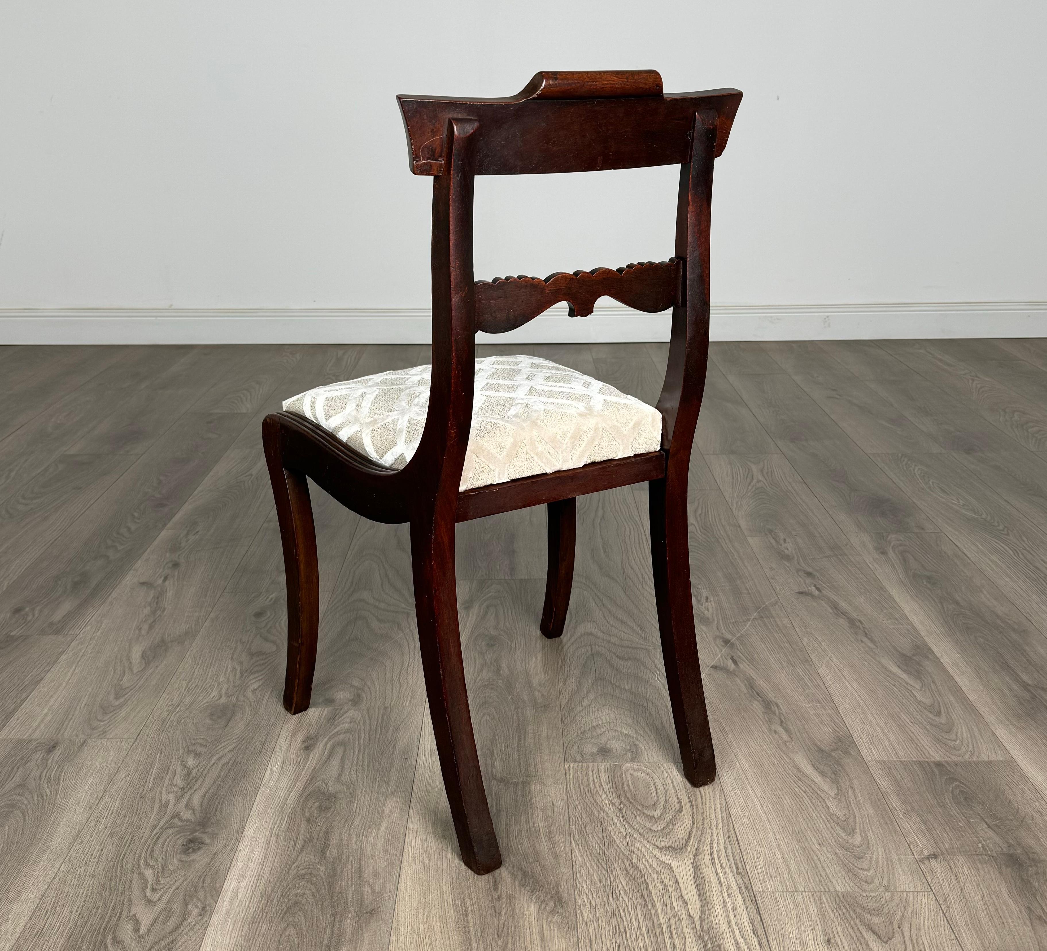 Mogano Antico set di 8 sedie da pranzo Regency dell'inizio del XIX secolo ( REF AFS-3167 ) in vendita