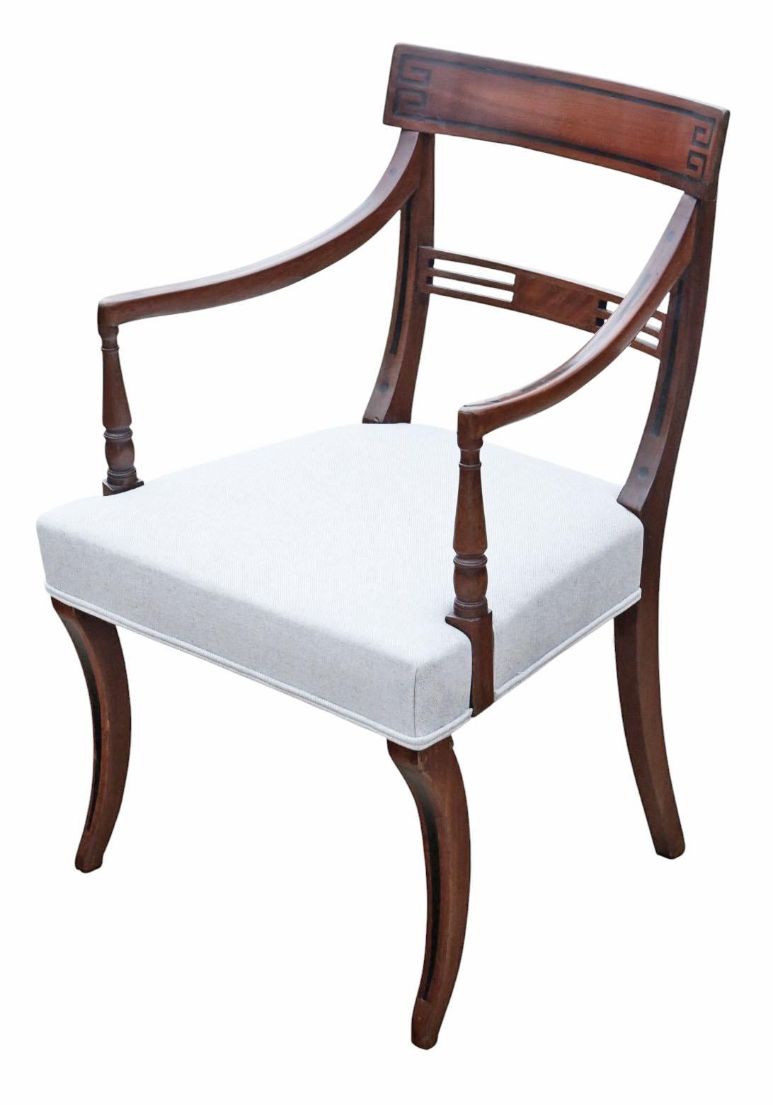 Anciennes chaises de salle à manger et de carver en acajou du début du 19e siècle de l'époque géorgienne et régence en vente 1