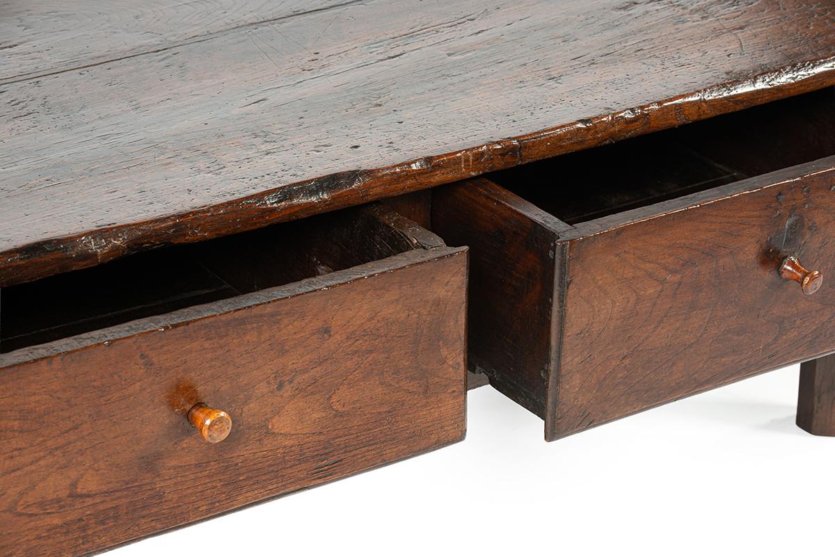 Antique early 19th century Spanish warm brown chestnut coffee table with drawers For Sale 5
