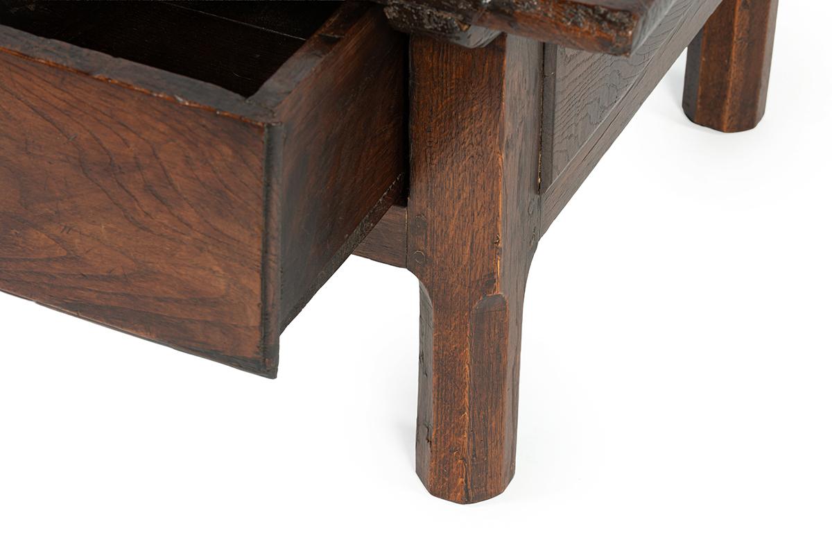 Antique early 19th century Spanish warm brown chestnut coffee table with drawers For Sale 8