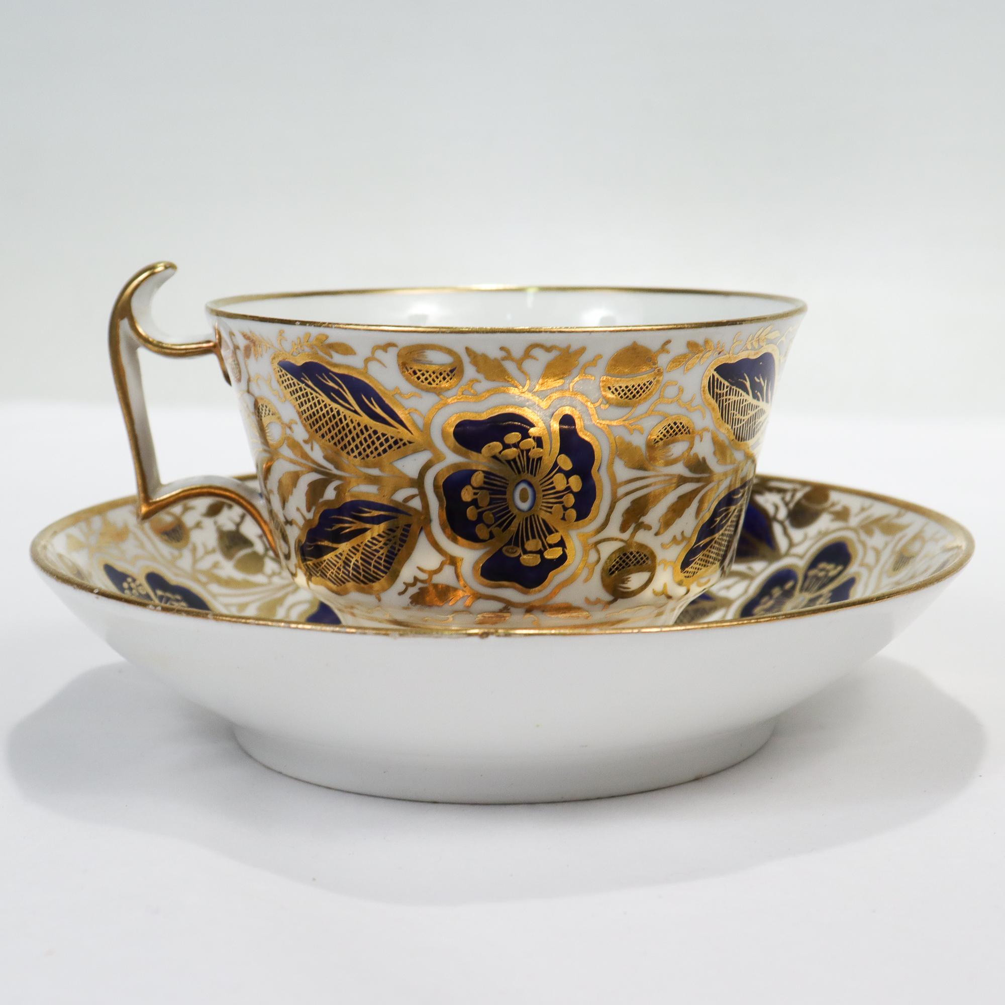 Doré Tasse à thé et soucoupe ancienne du début du 19ème siècle en porcelaine Spode à motif numéro 2408 en vente