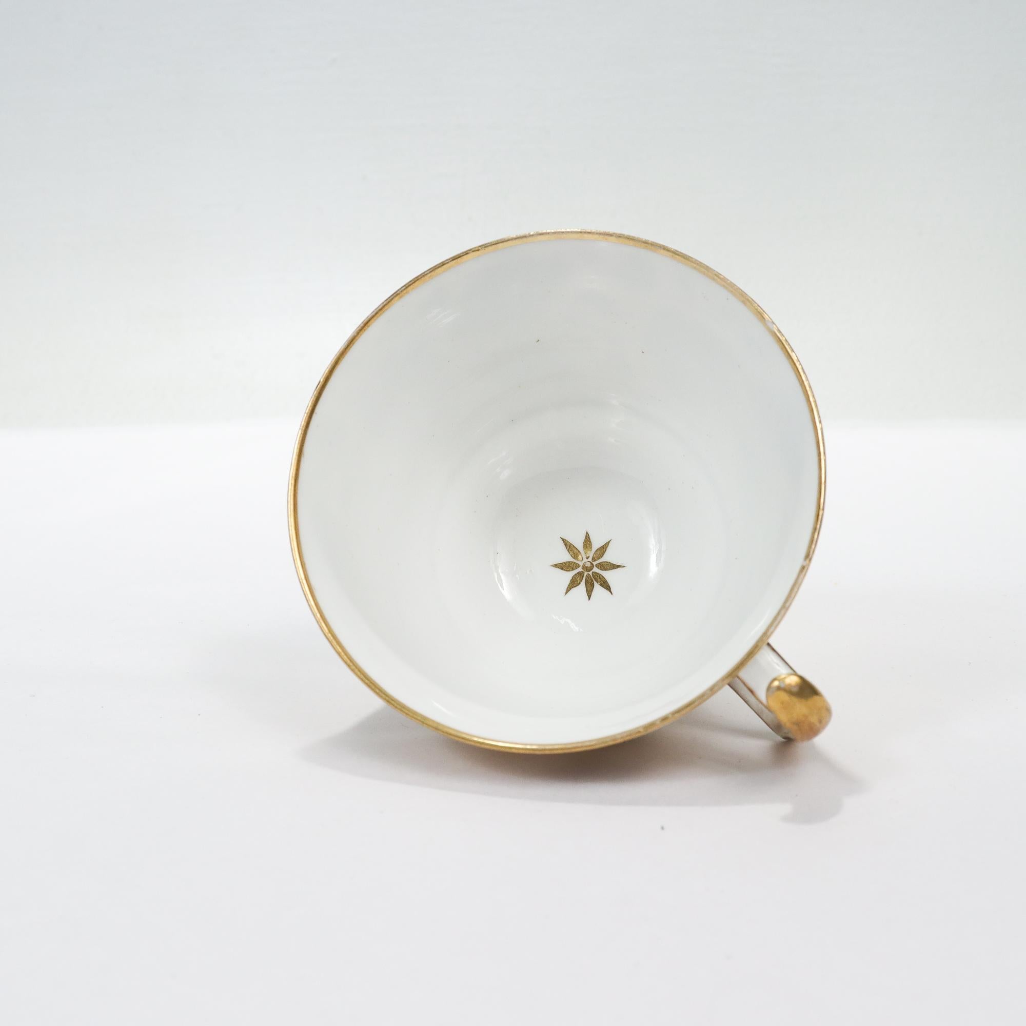 Antique Early 19th Century Spode Porcelain Pattern Number 2408 Tea Cup & Saucer In Good Condition For Sale In Philadelphia, PA