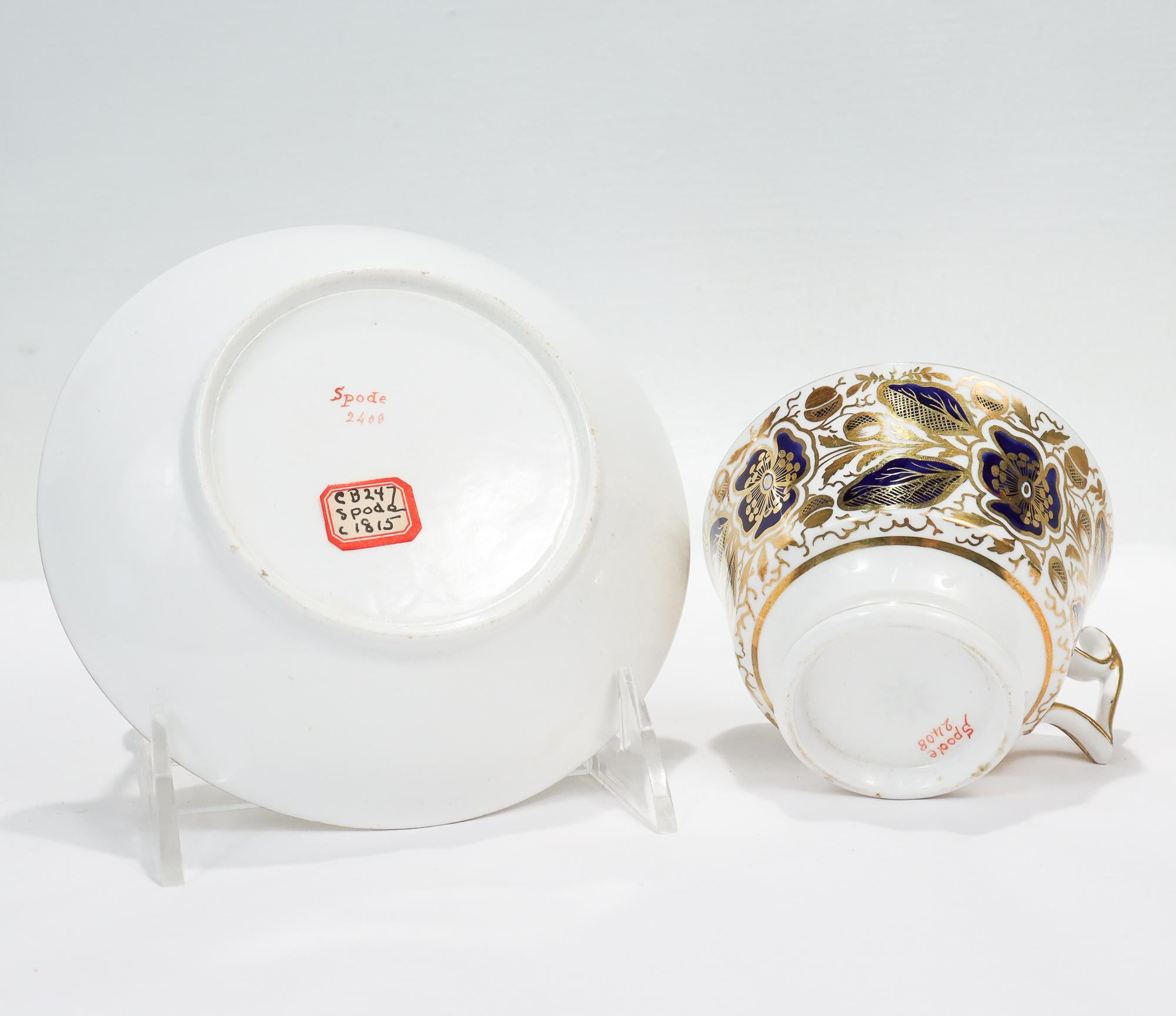 Tasse à thé et soucoupe ancienne du début du 19ème siècle en porcelaine Spode à motif numéro 2408 en vente 1