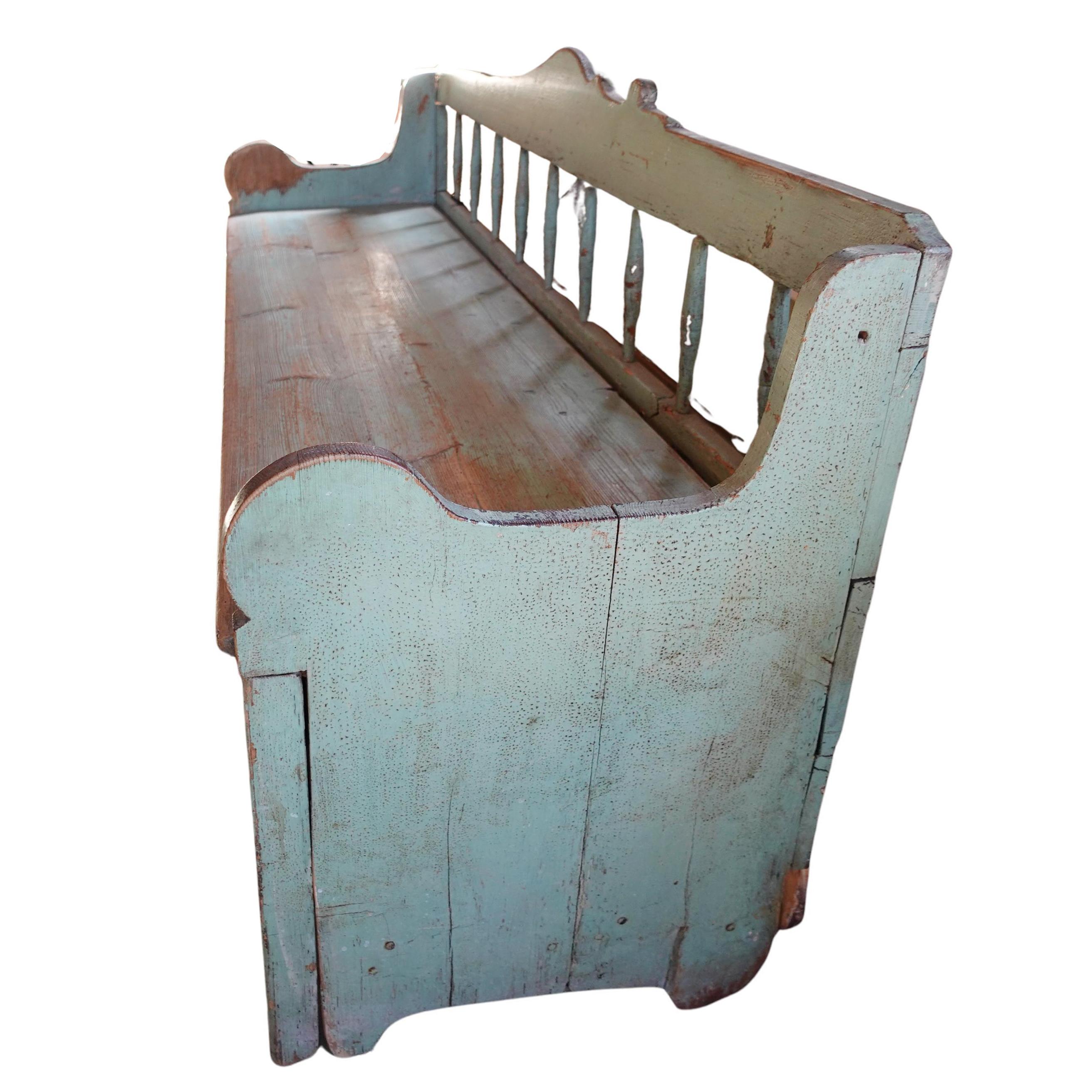 Antiguo banco de granja sueco de principios del siglo XIX con arte popular Sueco en venta
