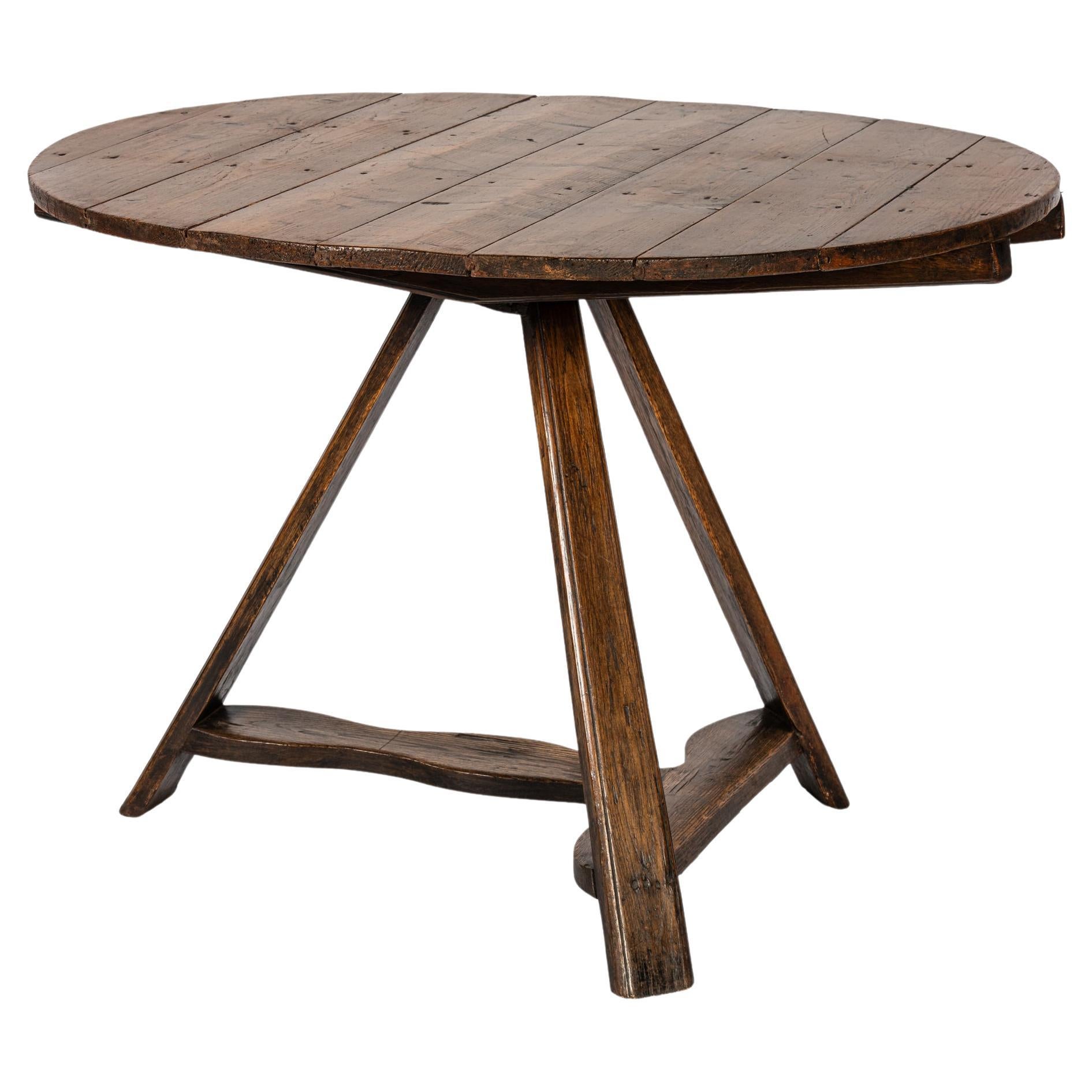 Antigua mesa plegable belga de pino y roble marrón cálido de principios del siglo XIX en venta