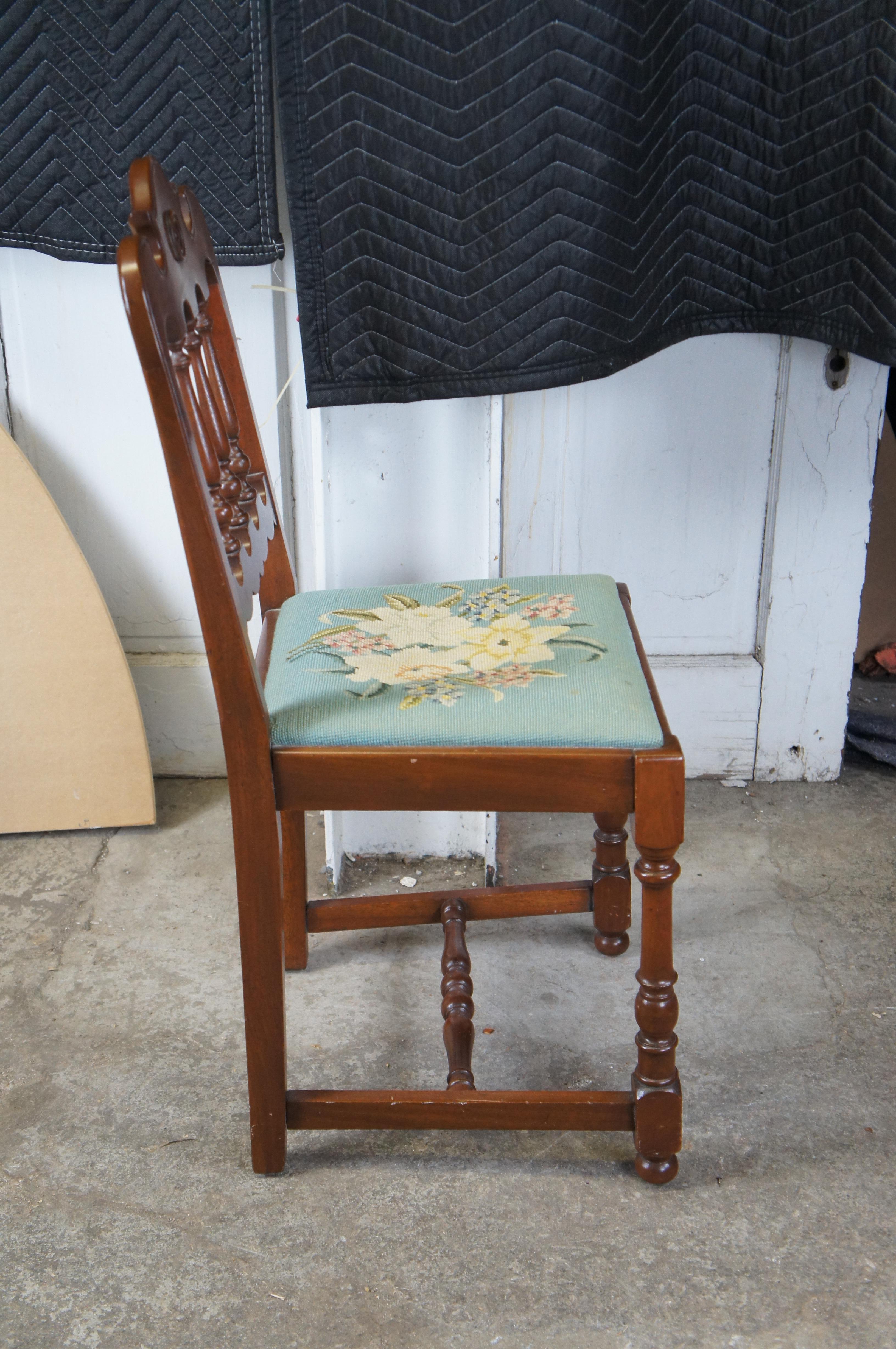 Ancienne chaise d'appoint brodée du début du 20ème siècle du Michigan Chair Company en vente 3