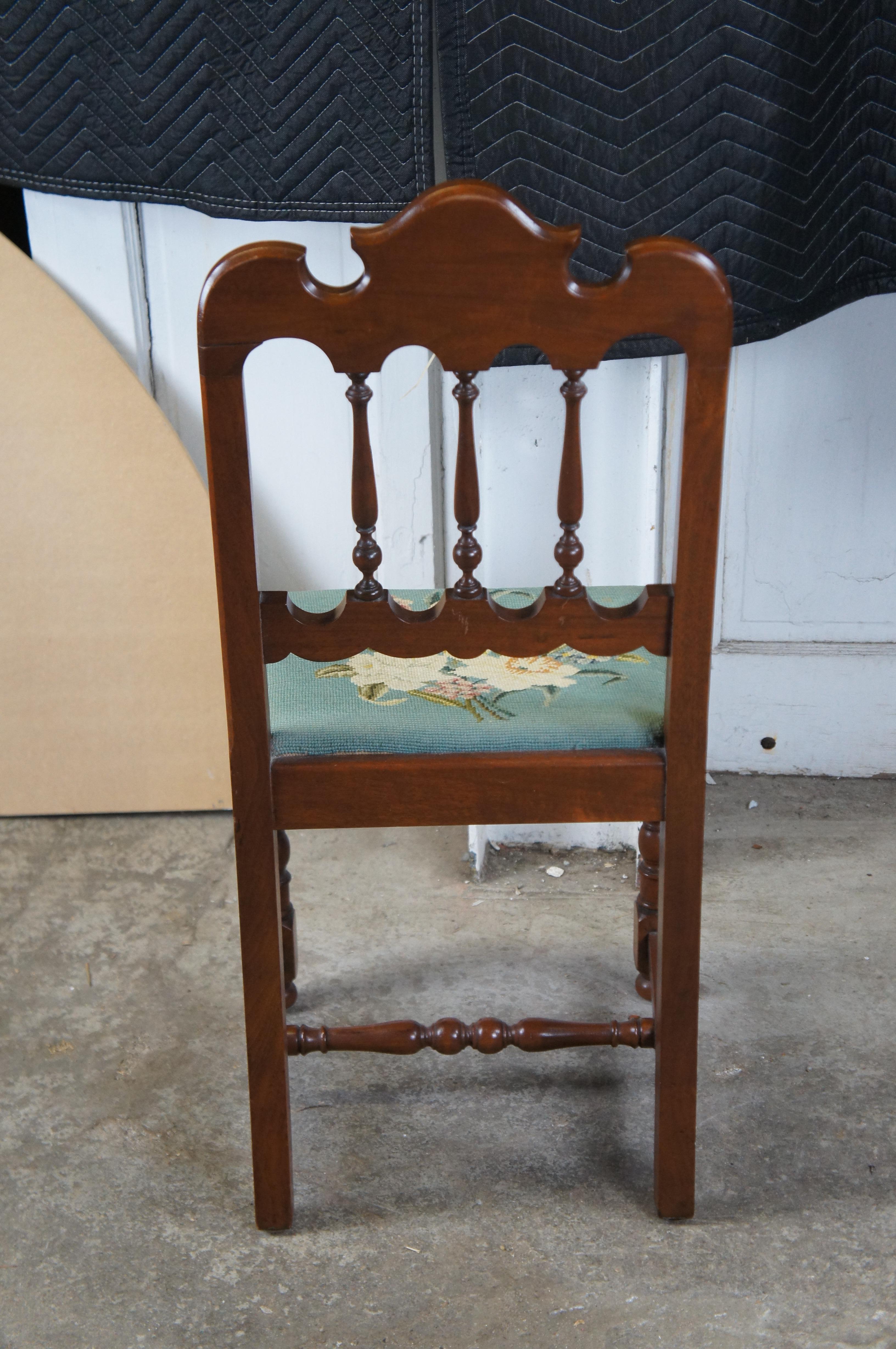 Ancienne chaise d'appoint brodée du début du 20ème siècle du Michigan Chair Company en vente 4
