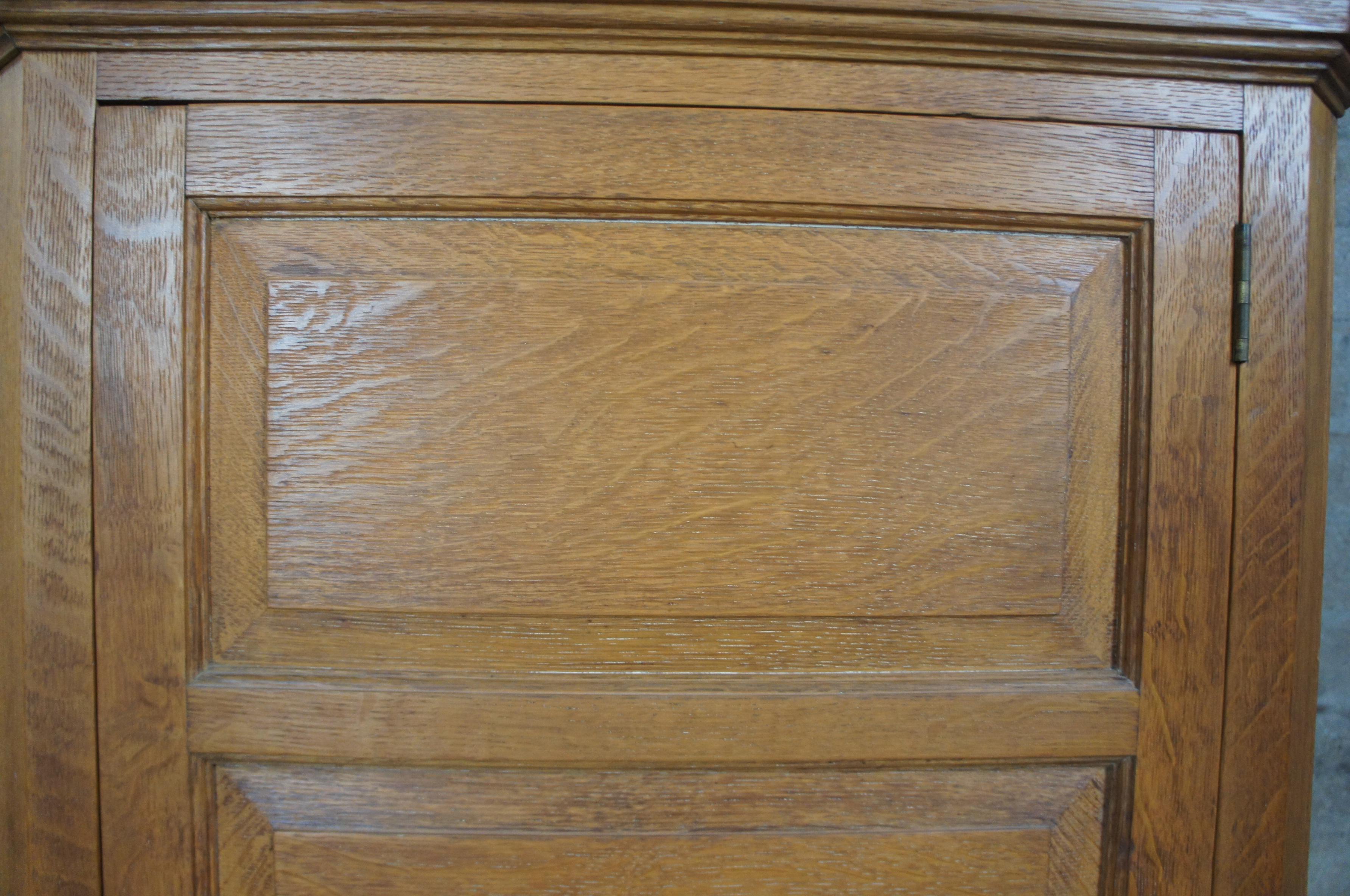 Antique Early 20th Century Paneled Oak Hanging Corner Cabinet Cupboard Victorian 3