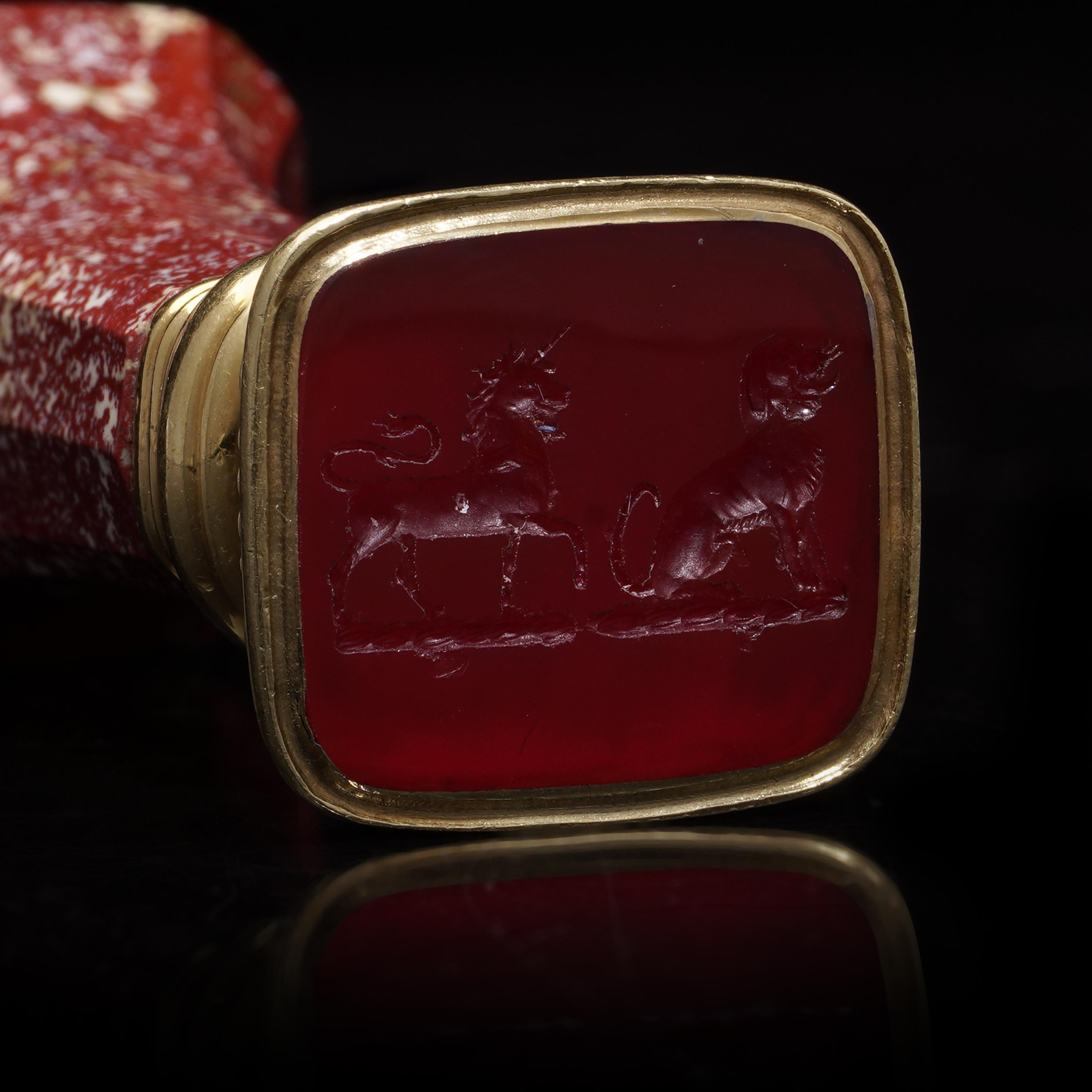 Antico sigillo in oro 18kt dei primi del Novecento con diaspro e corniola In condizioni ottime in vendita a Braintree, GB