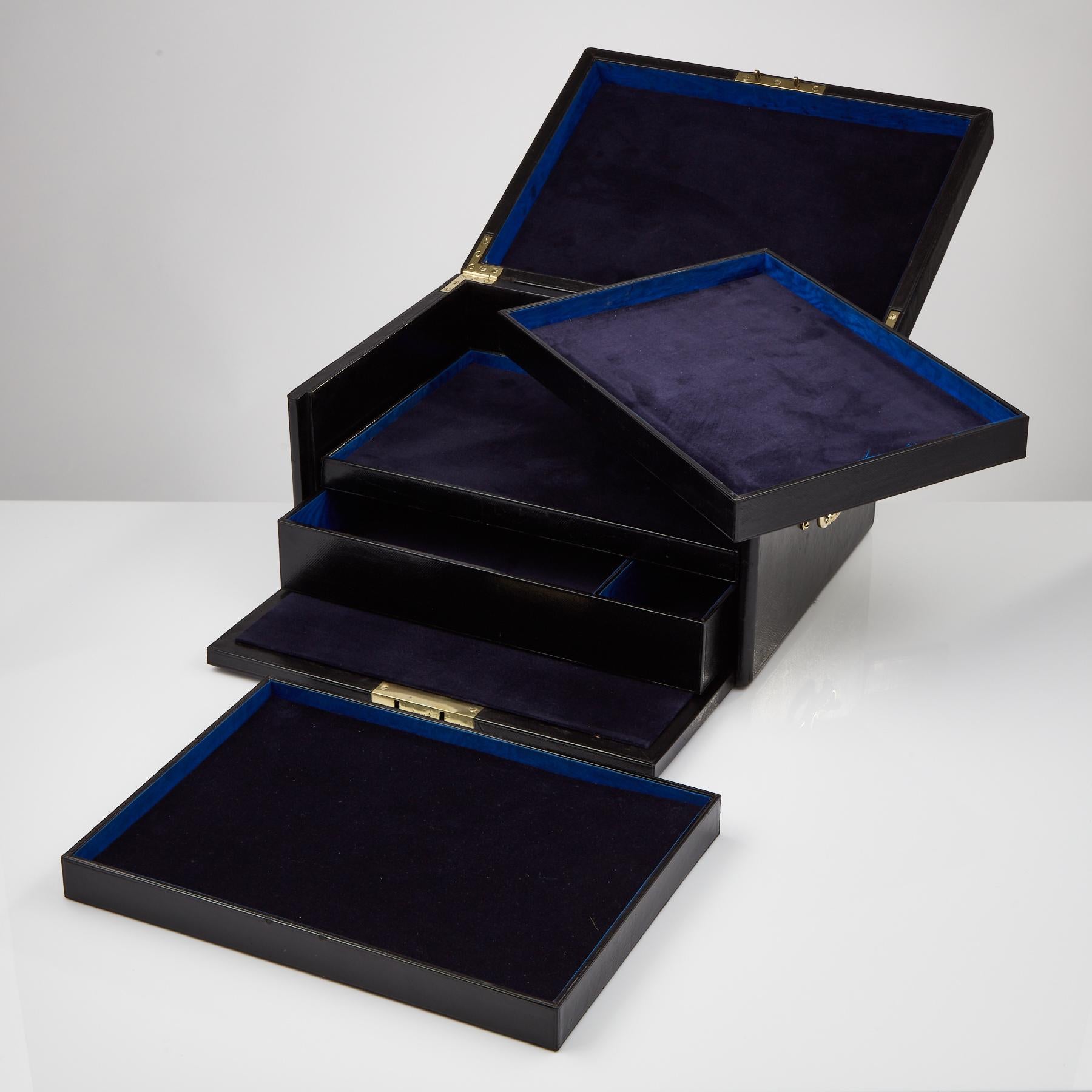 Anglais Ancienne boîte à documents en cuir noir du début du 20e siècle Circa 1910 en vente