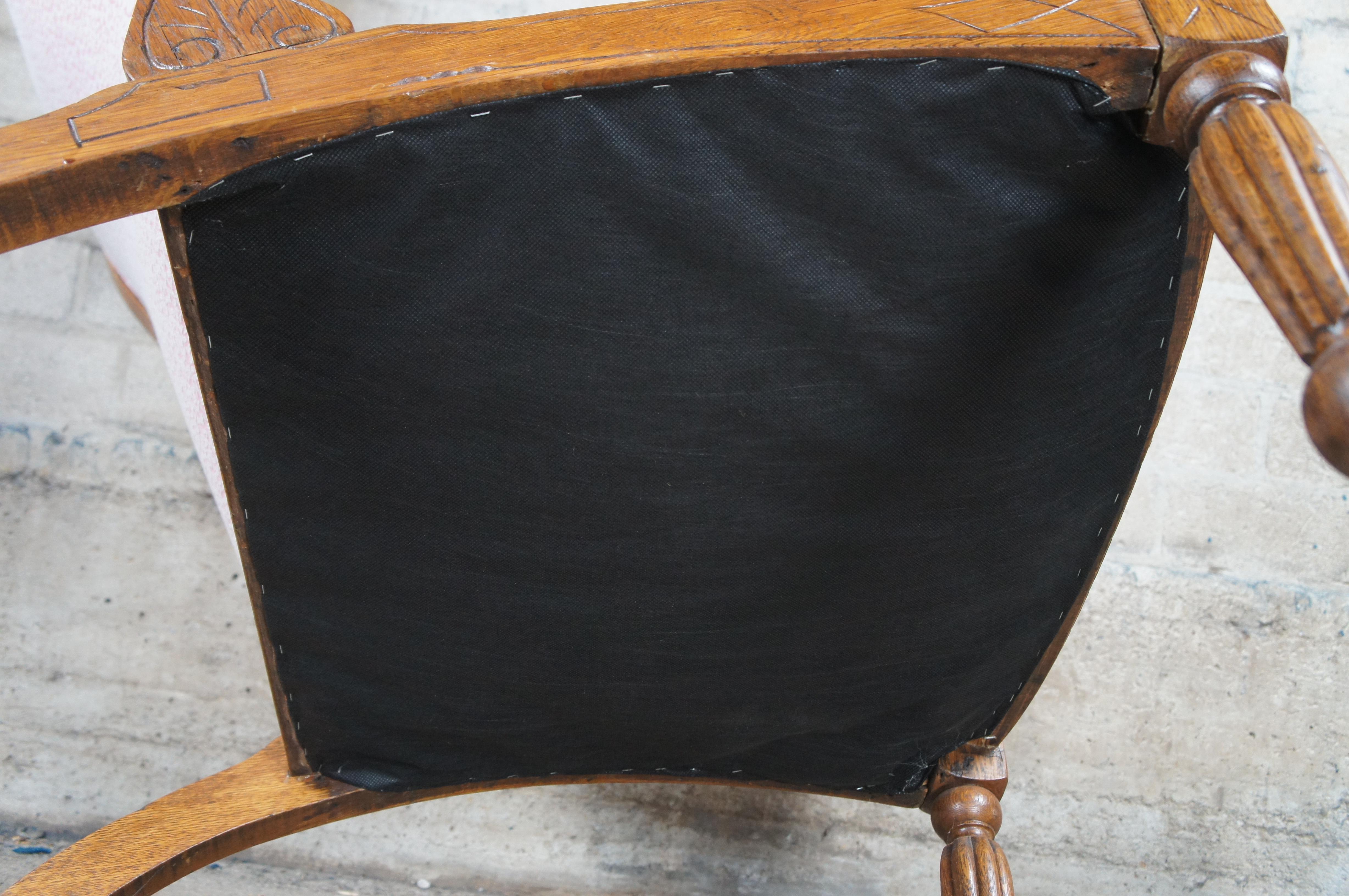 Antique Early 20th Century Colonial Oak Plantation Lounge Arm Chair en vente 5
