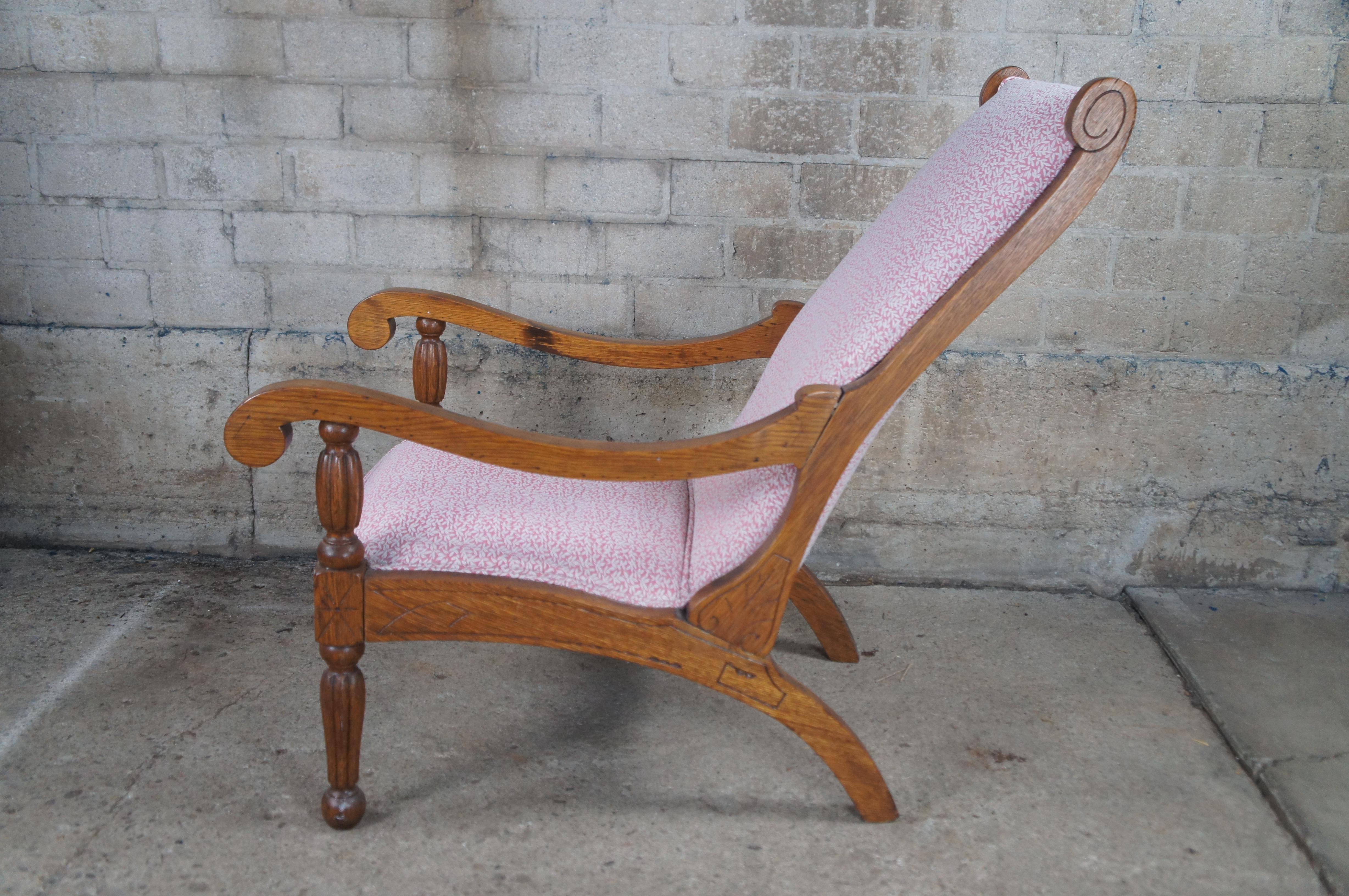 Américain Antique Early 20th Century Colonial Oak Plantation Lounge Arm Chair en vente