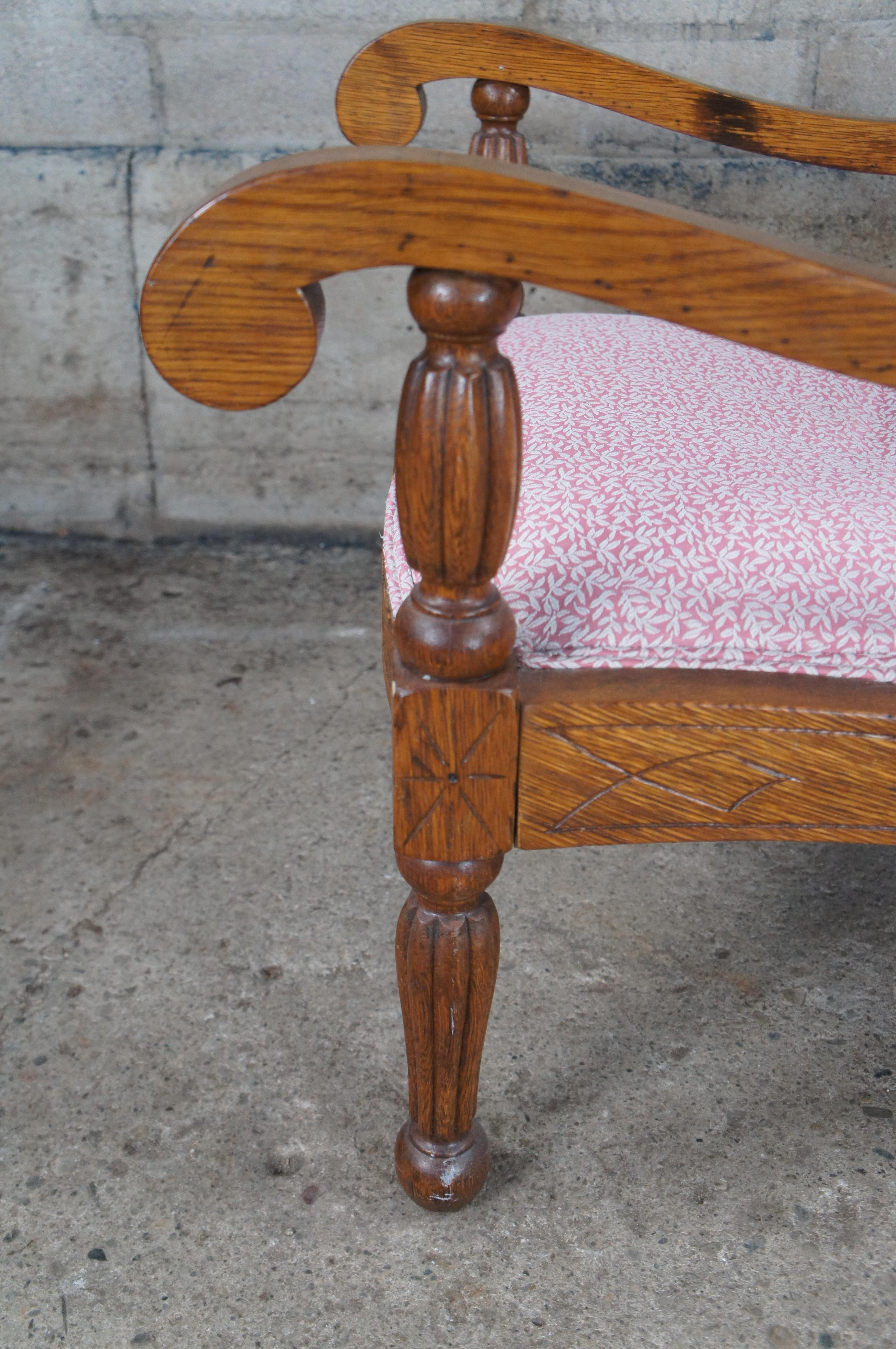 Antique Early 20th Century Colonial Oak Plantation Lounge Arm Chair Bon état - En vente à Dayton, OH