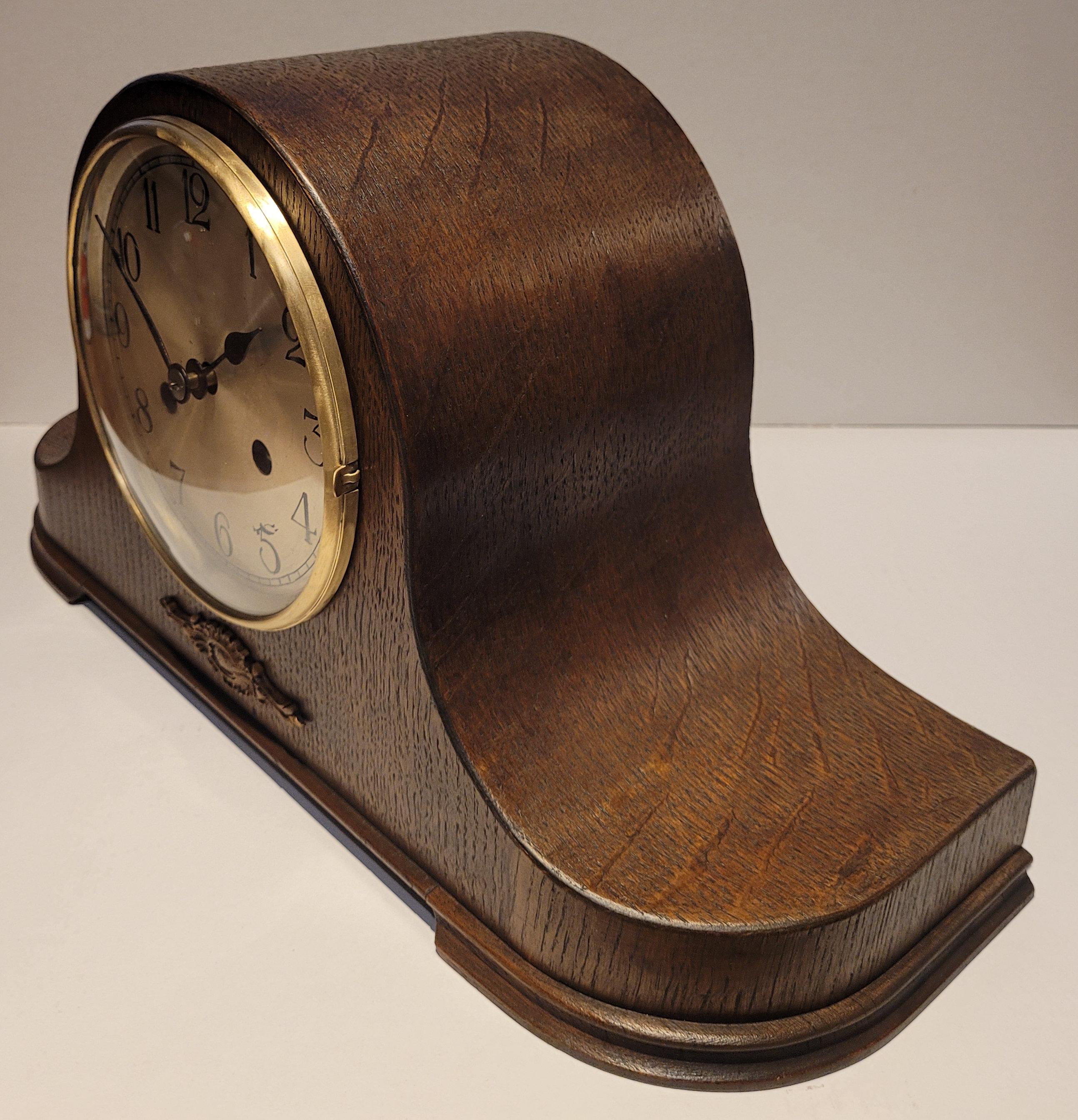 Antique Early 20th Century c1920's German Chiming Mantel Clock (Fully Serviced) In Good Condition For Sale In Sutton-In-Ashfield, GB