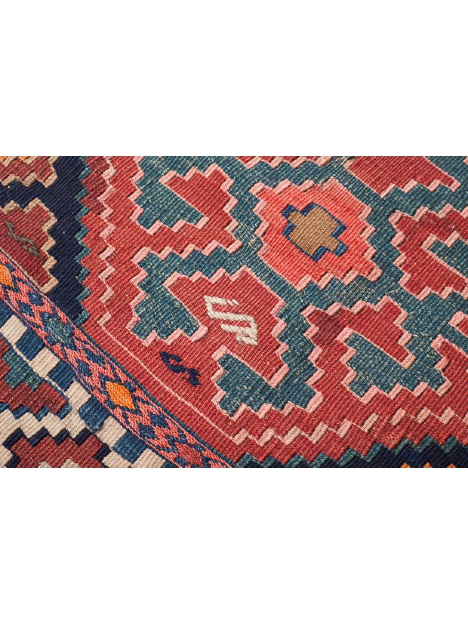 Teinture végétale Pièce de fuseau Kilim caucasien ancienne tissée du début du 20e siècle - teintée naturelle en vente