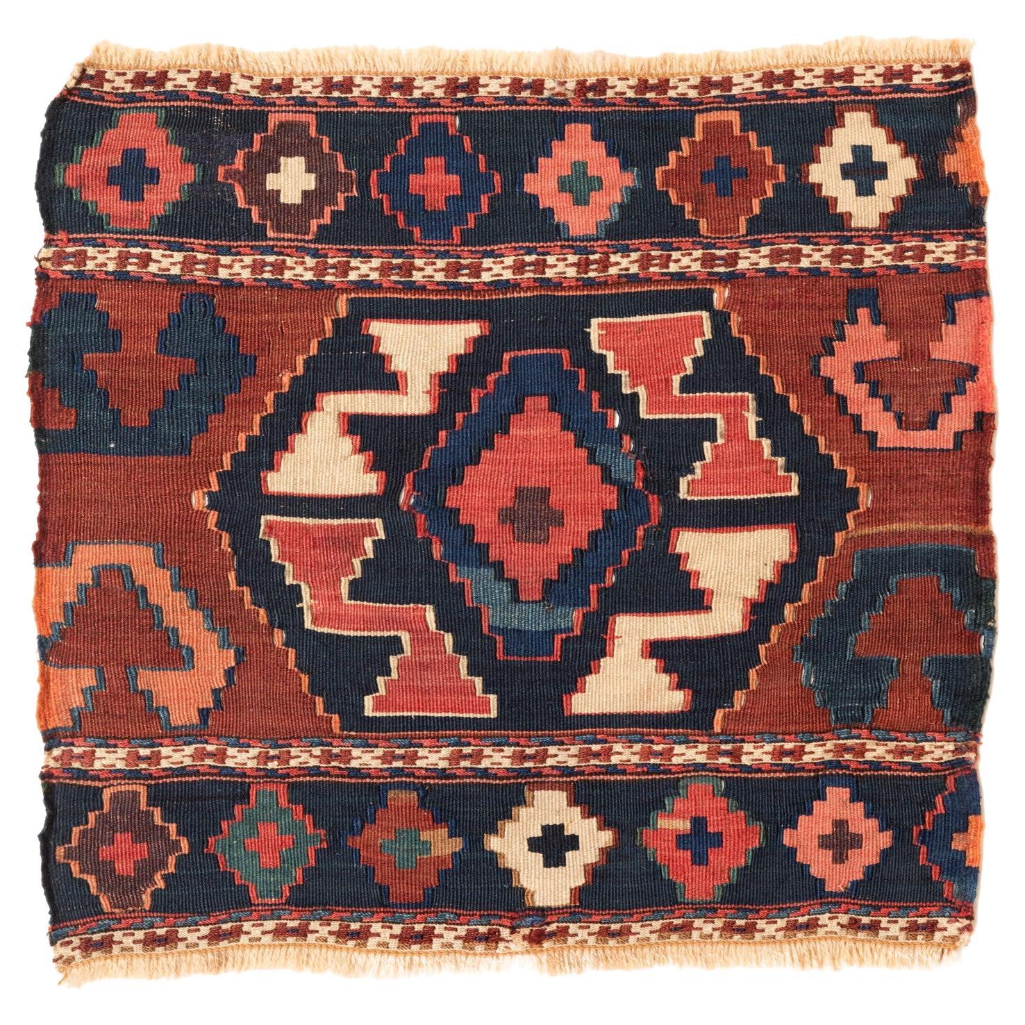 Pièce de fuseau Kilim caucasien ancienne tissée du début du 20e siècle - teintée naturelle