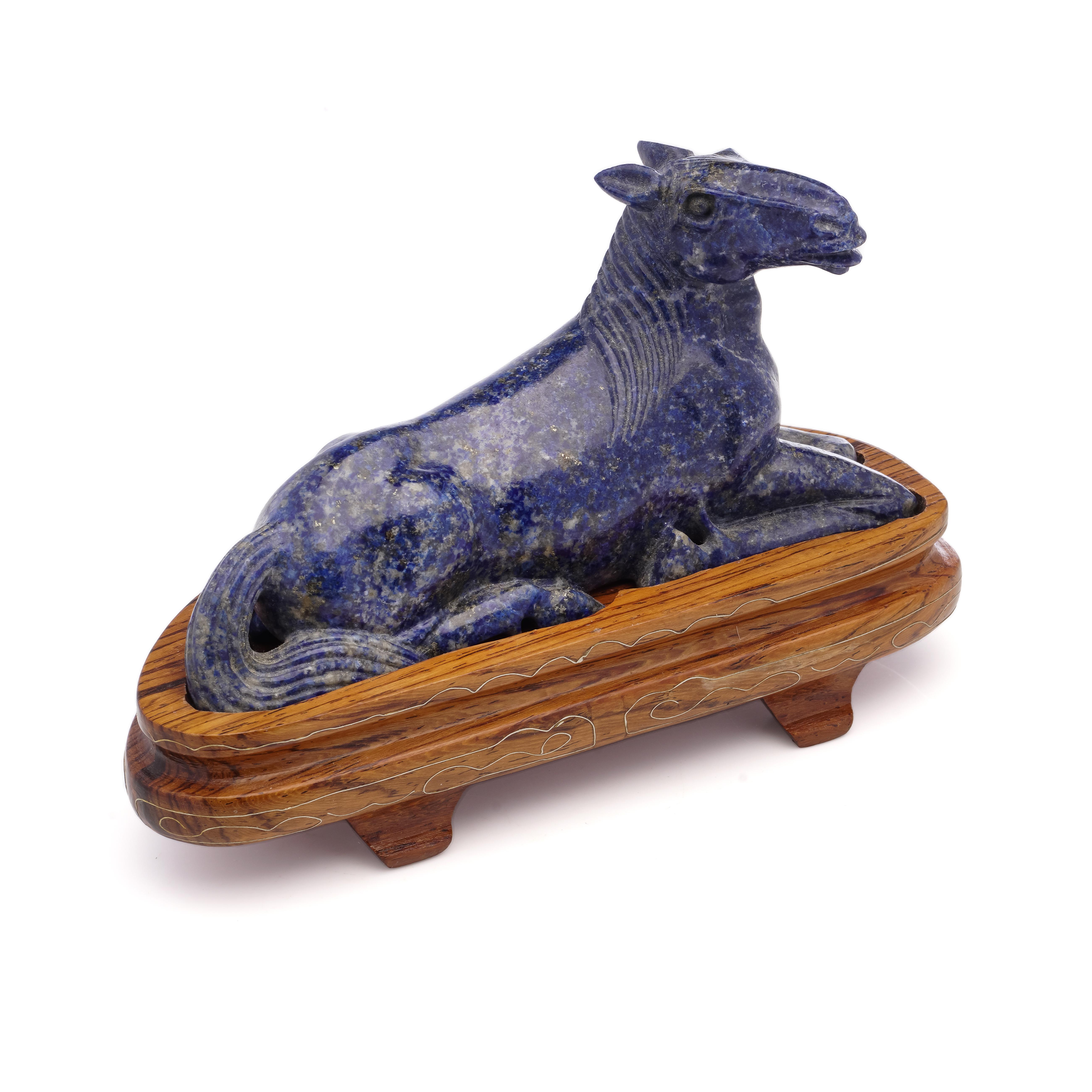 Antique Early 20th Century Chinese Carved Lapis Lazuli Horse Figurine In Excellent Condition For Sale In Braintree, GB