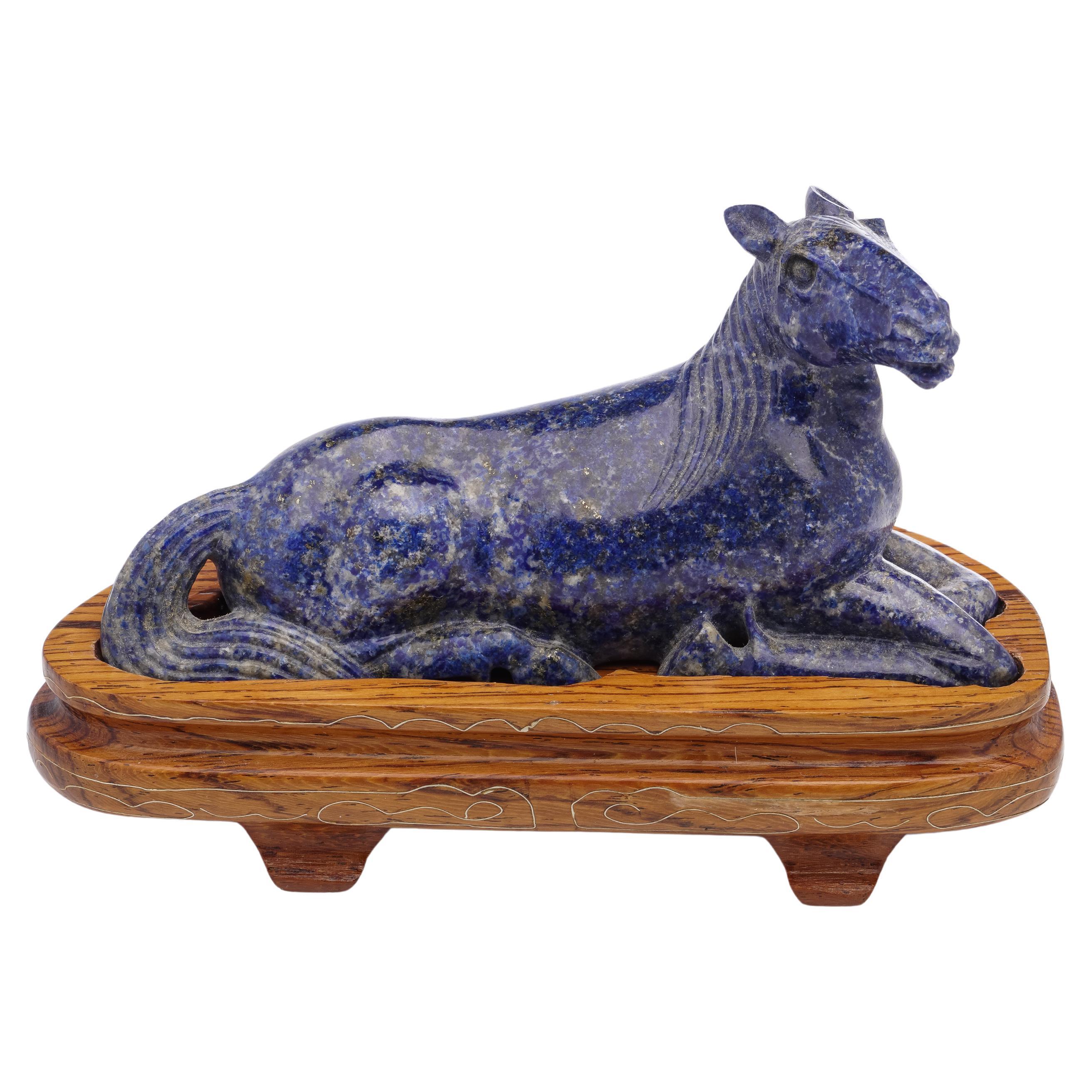 Ancienne figurine de cheval chinoise du début du 20e siècle en lapis-lazuli sculpté