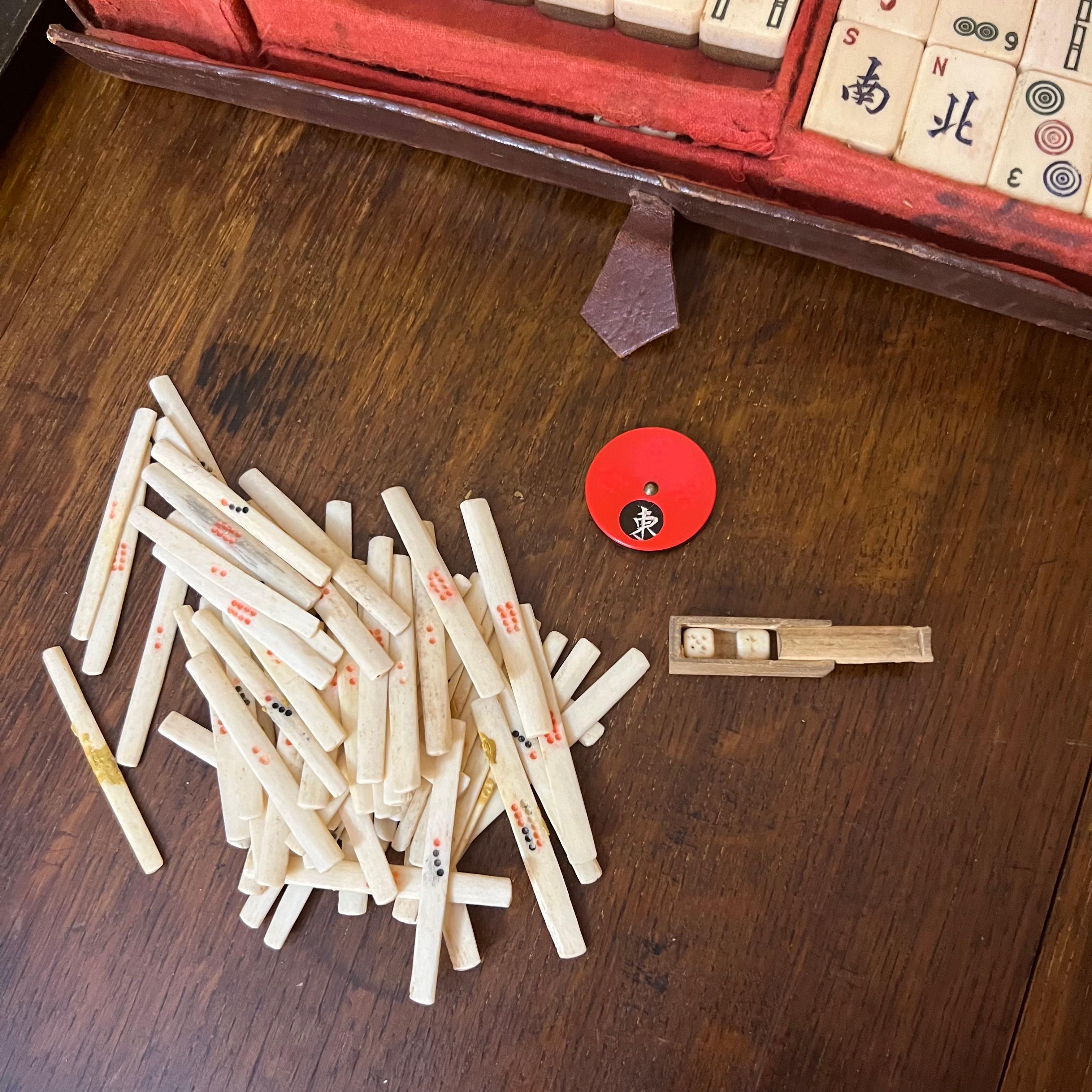 Bone Antique Early 20th Century Chinese Mahjong Set For Sale