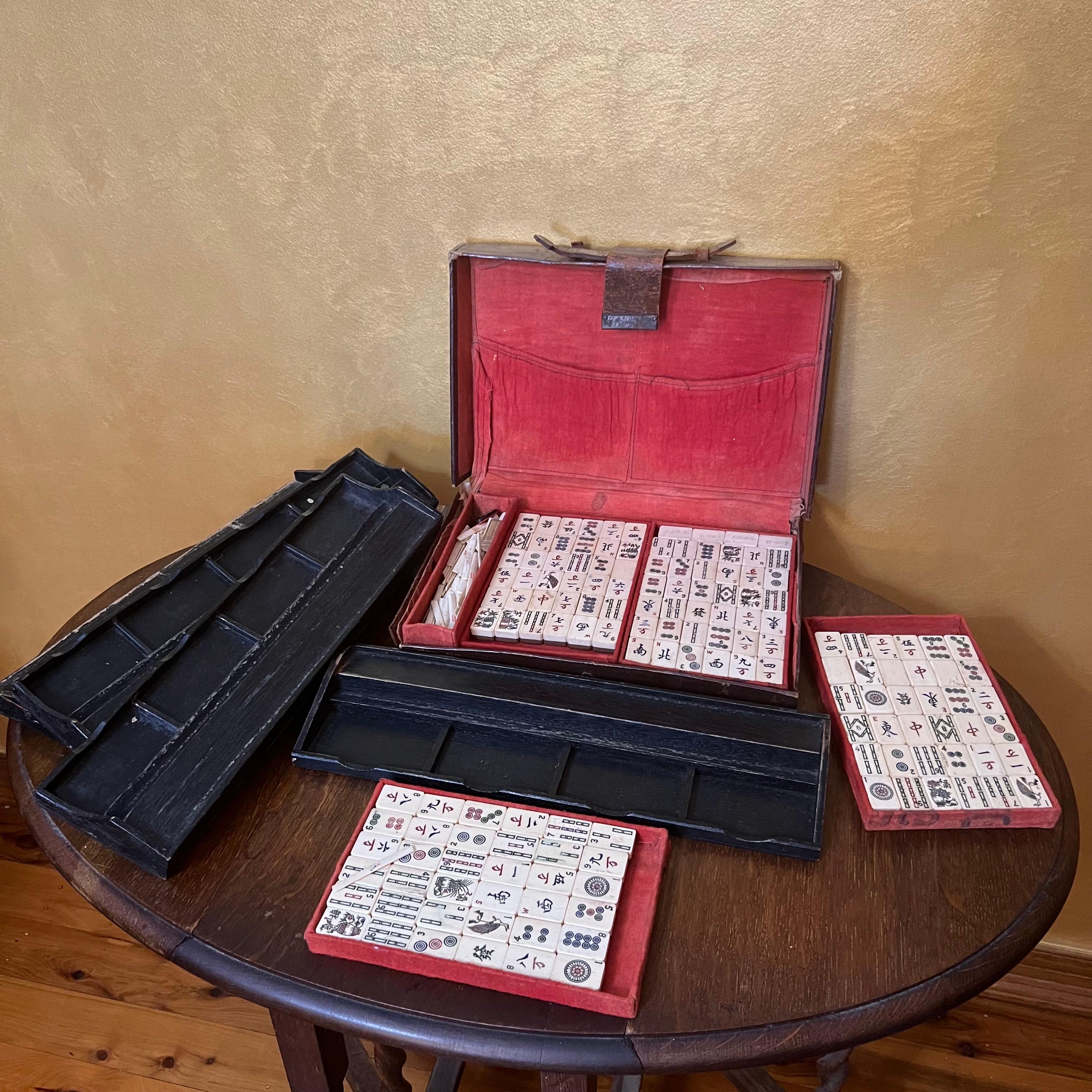 Antique Early 20th Century Chinese Mahjong Set For Sale 2