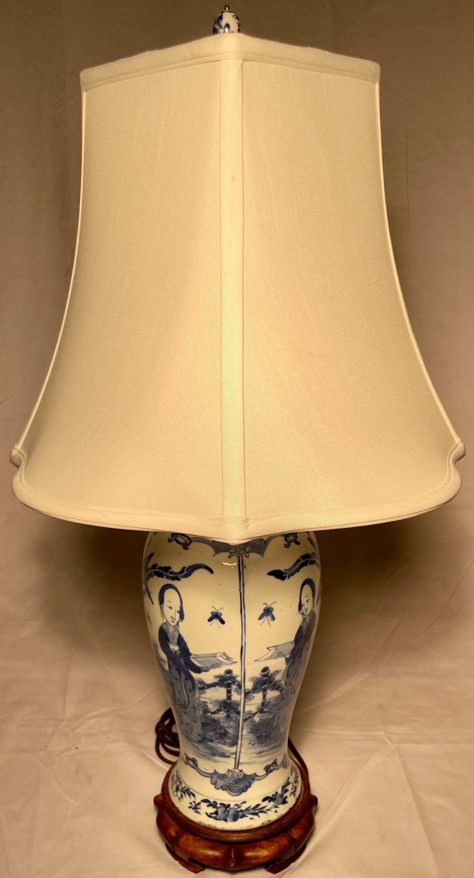 Antique early 20th century Chinese porcelain lamp.