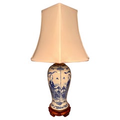 Antigua lámpara de porcelana china de principios del siglo XX