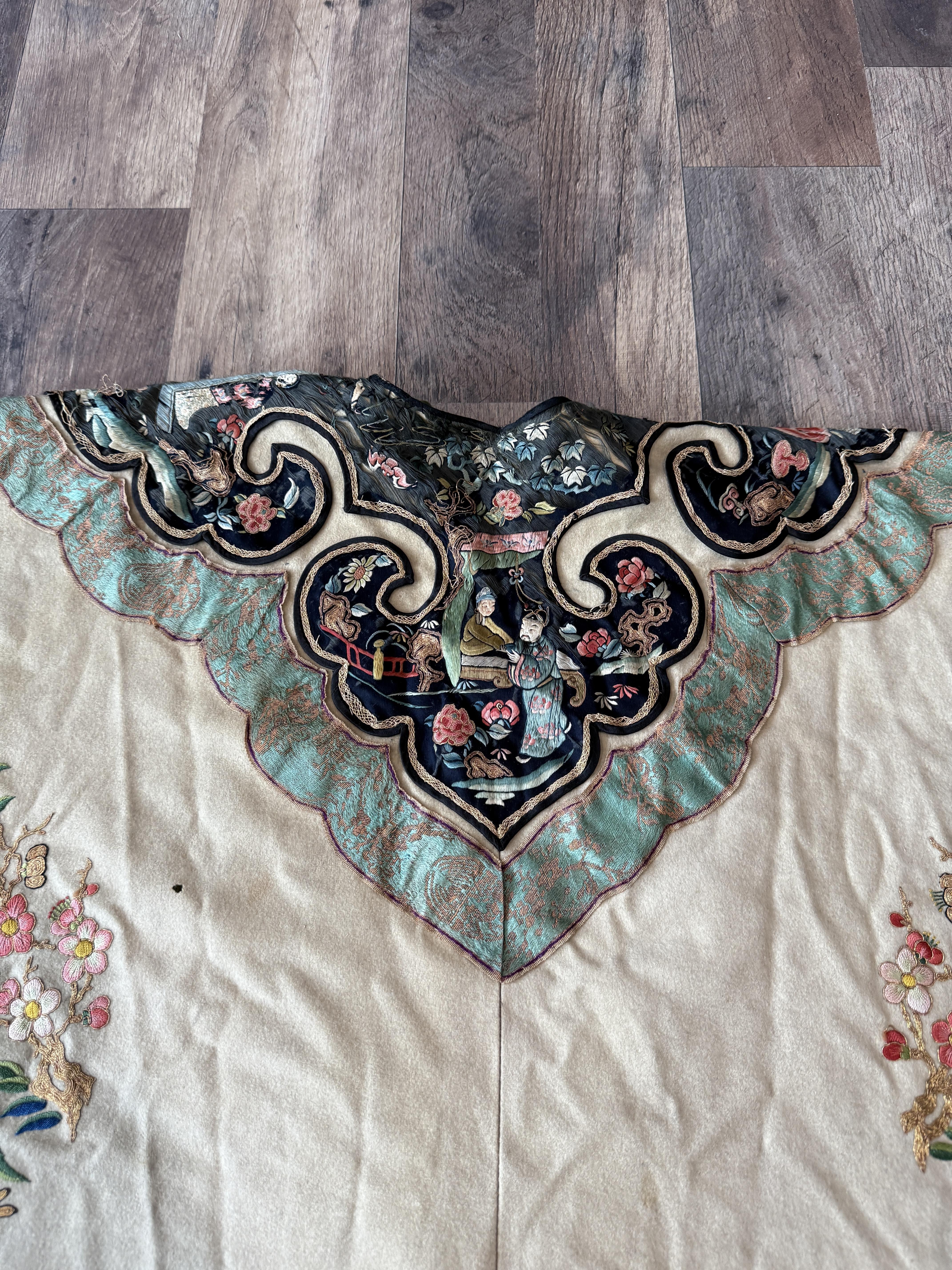 Antique Early 20th Century Chinese Silk Felt Robe with Embroidered Floral Design 12