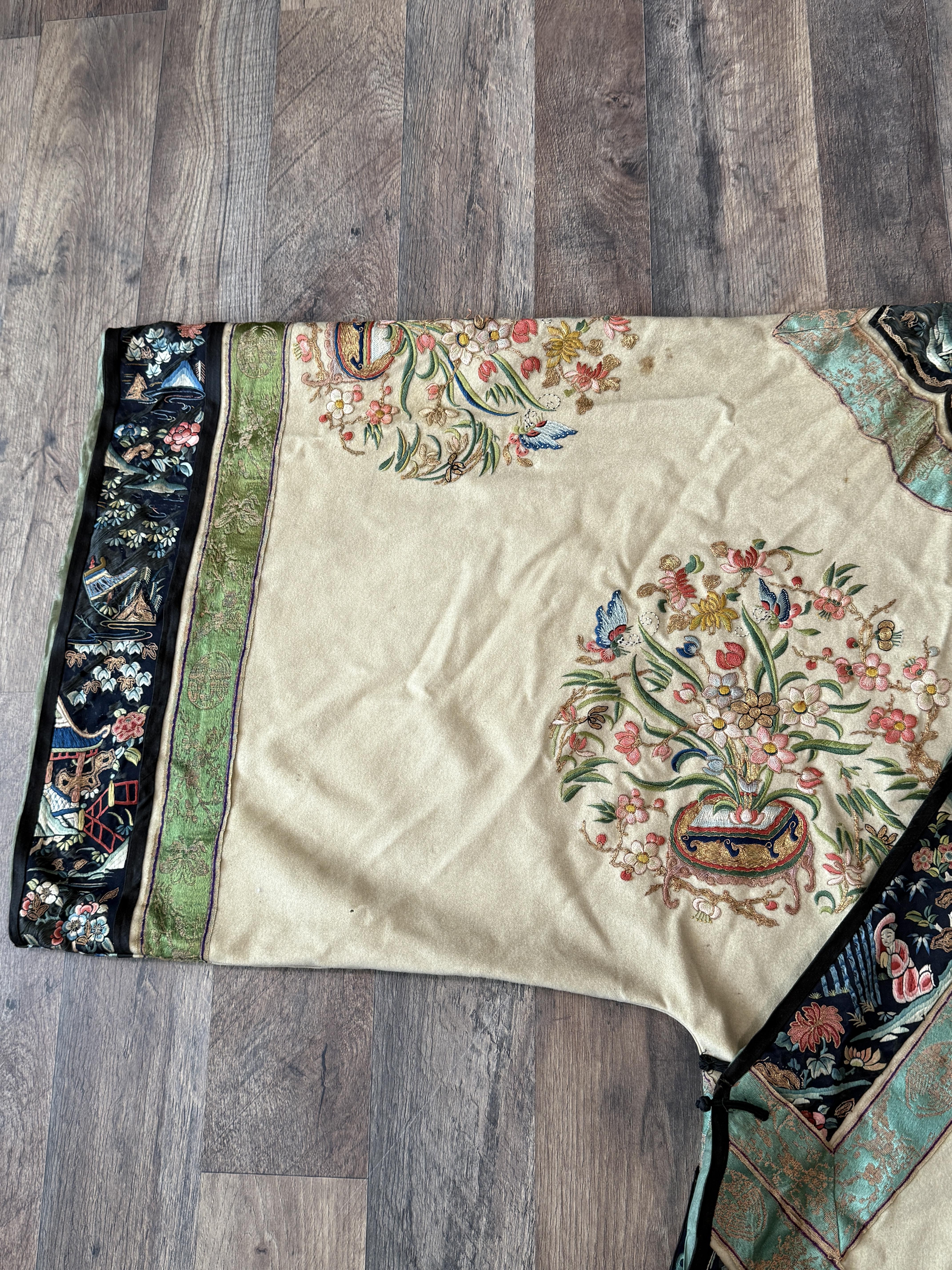 Antique Early 20th Century Chinese Silk Felt Robe with Embroidered Floral Design 4