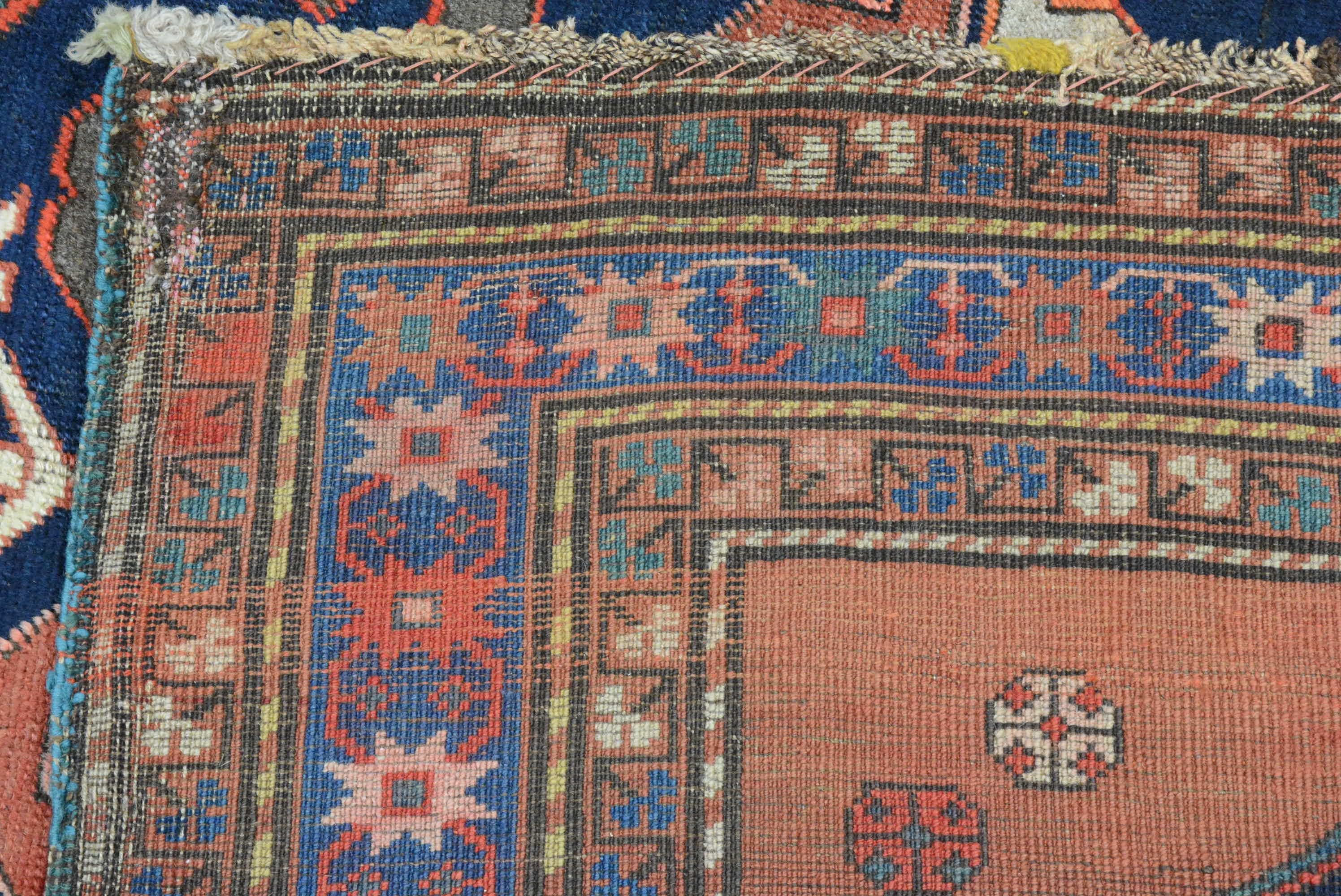 Alfombra antigua kazaka de banda de nubes de principios del siglo XX en venta 5