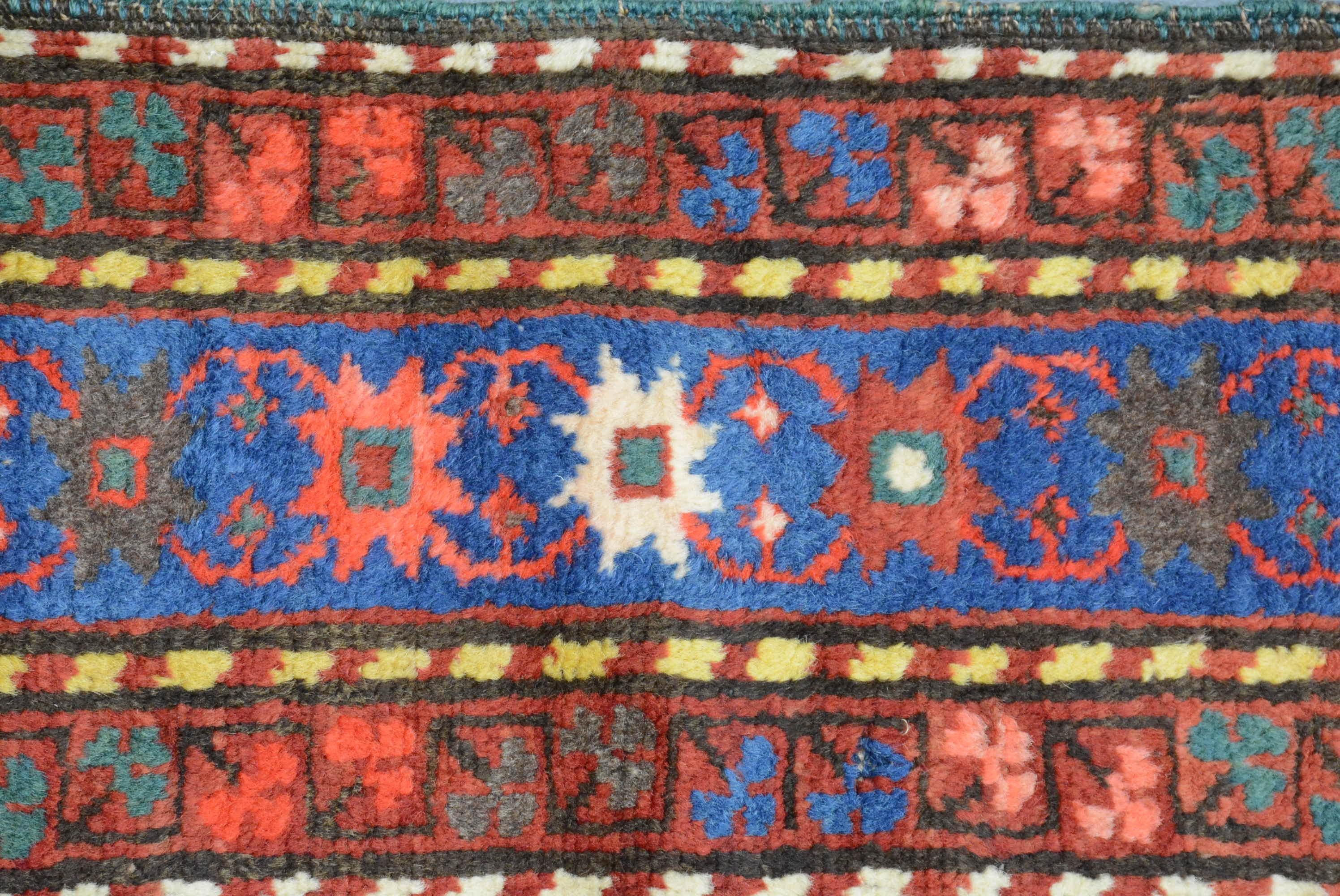Alfombra antigua kazaka de banda de nubes de principios del siglo XX Lana en venta