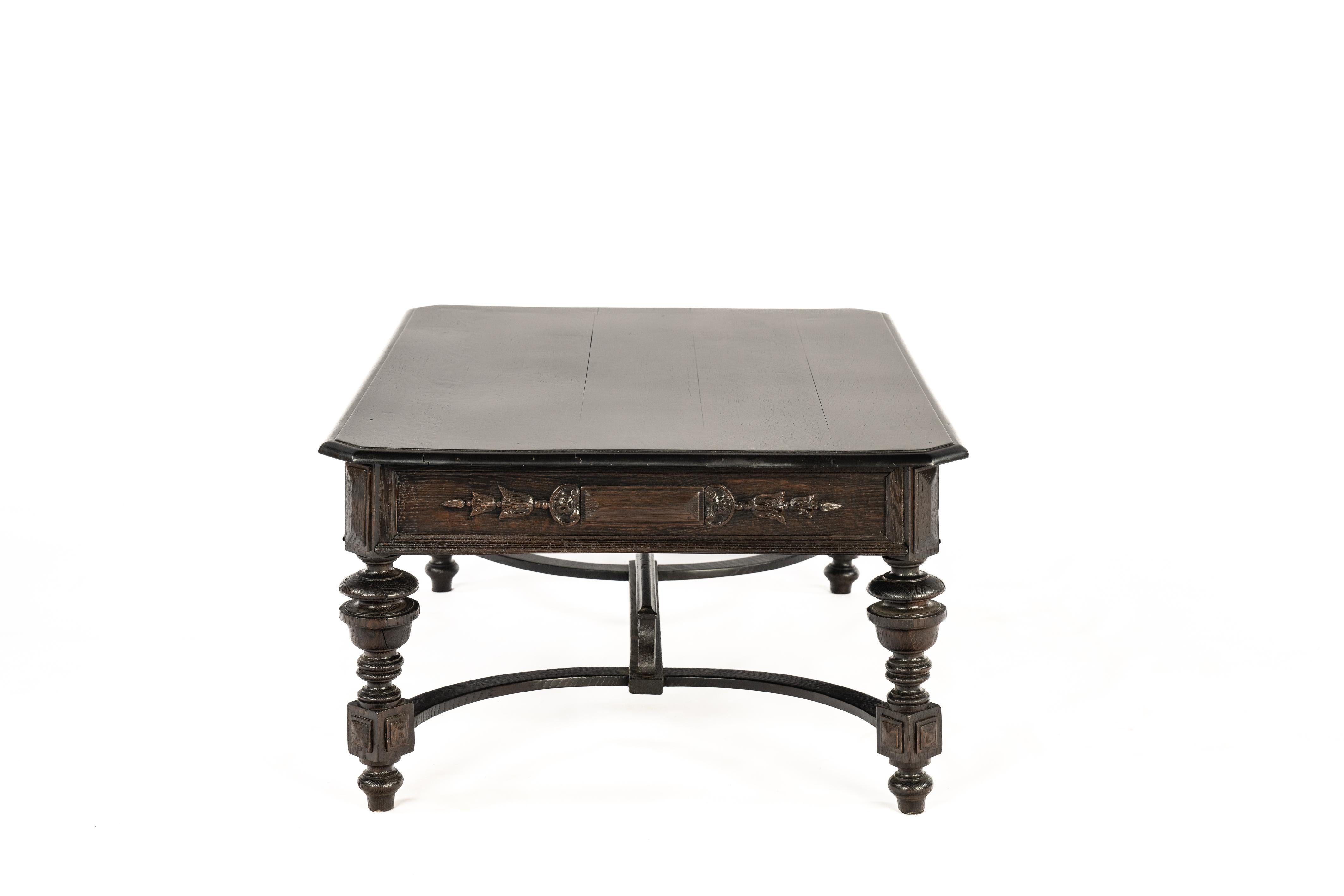Carved Antique early 20th century dark brown neoclassical French Henri II coffee table For Sale