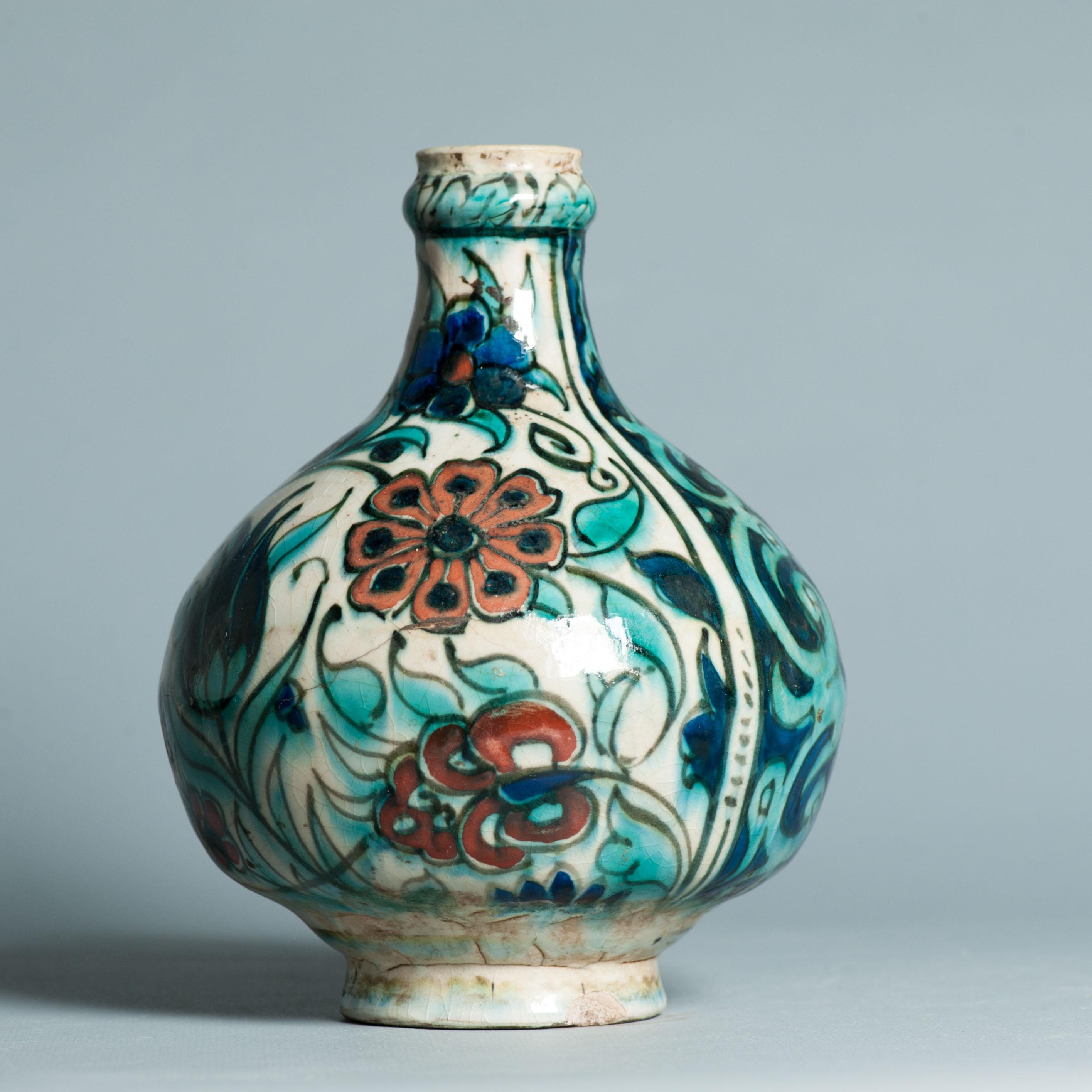 Vase ancien du début du 20e siècle en faïence hollandaise de Delft de style Iznik, vers 1910 en vente 5