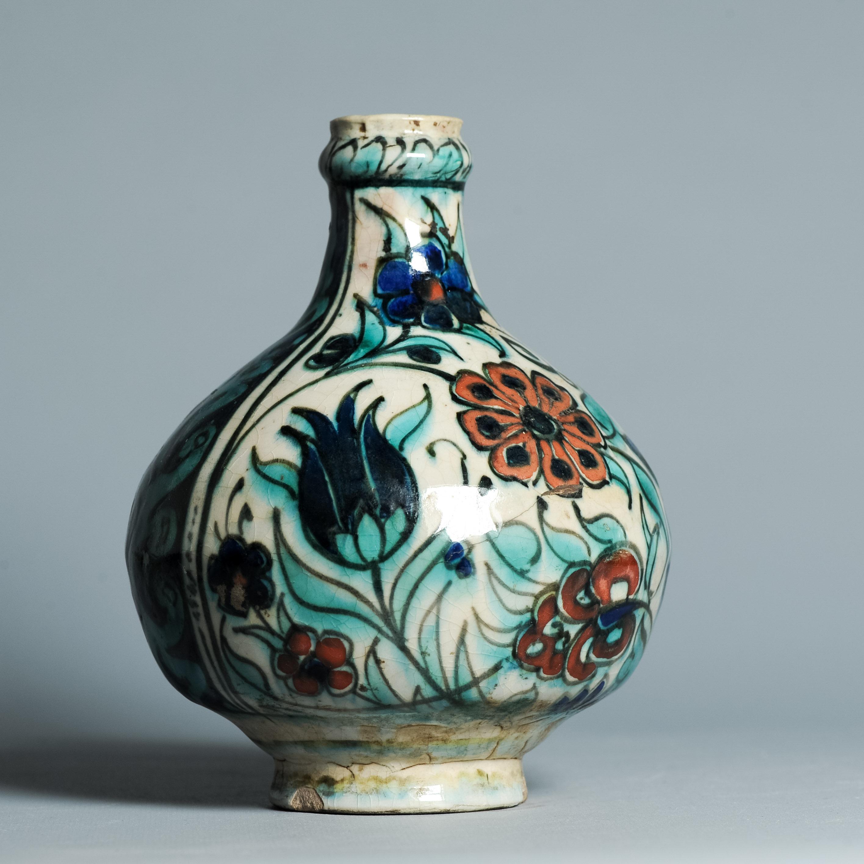Vase ancien du début du 20e siècle en faïence hollandaise de Delft de style Iznik, vers 1910 en vente 2