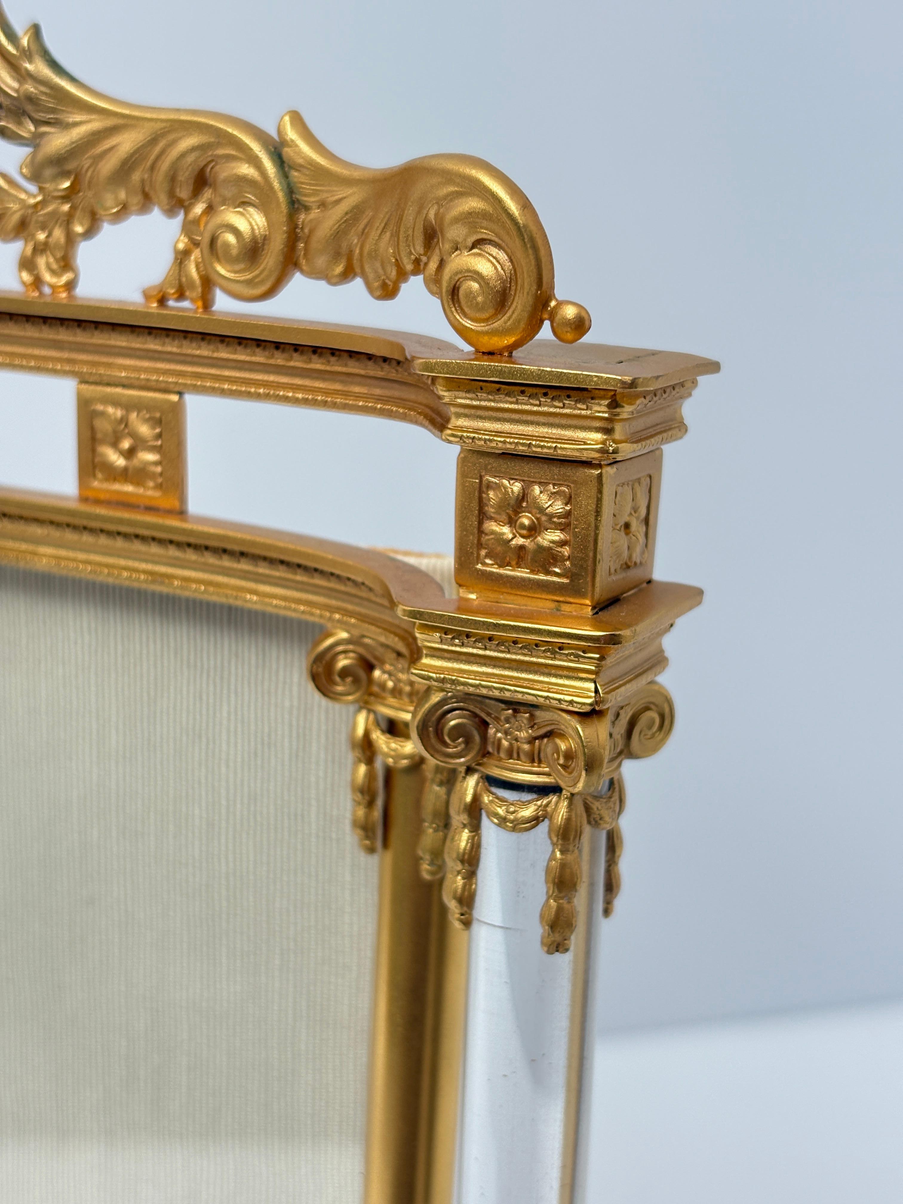 Antica cornice dorata dei primi del Novecento Data Circa 1900 Francia In condizioni ottime in vendita a London, GB
