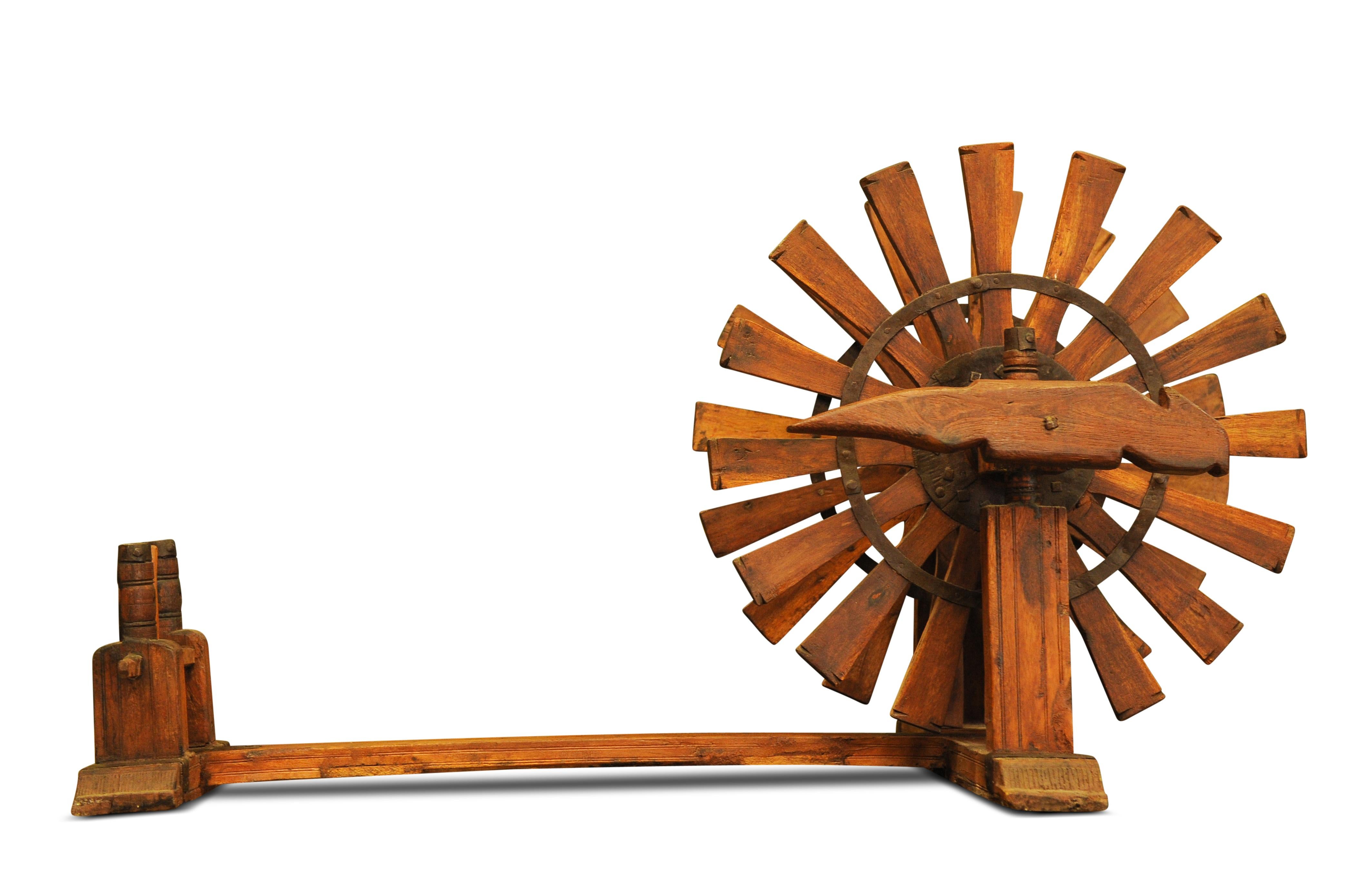Antikes organisches, handgefertigtes, indisches Charka- Spinningrad aus dem frühen 20. Jahrhundert. (Rustikal) im Angebot
