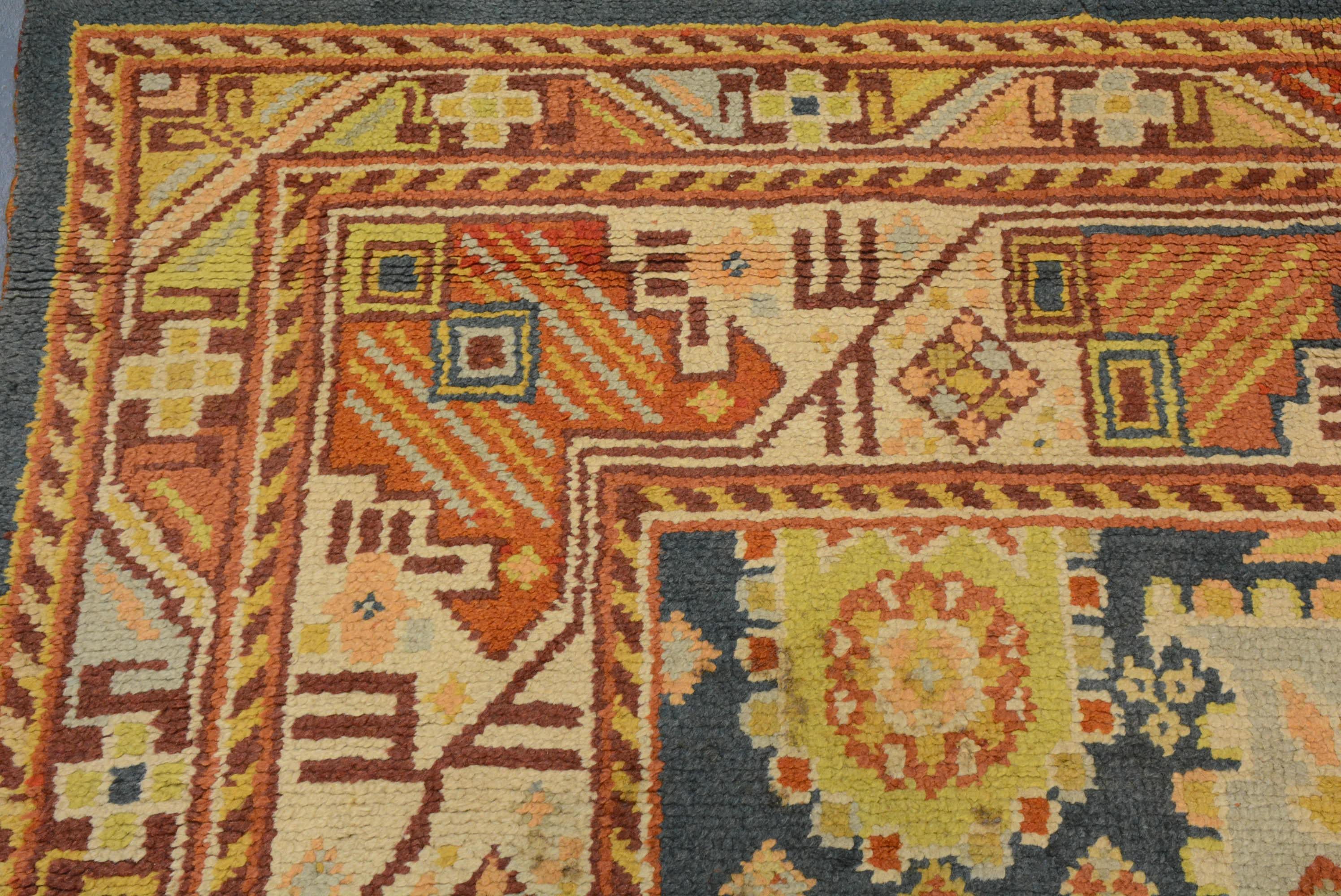 Tintura vegetale Antico tappeto irlandese Donegal dei primi del Novecento in vendita