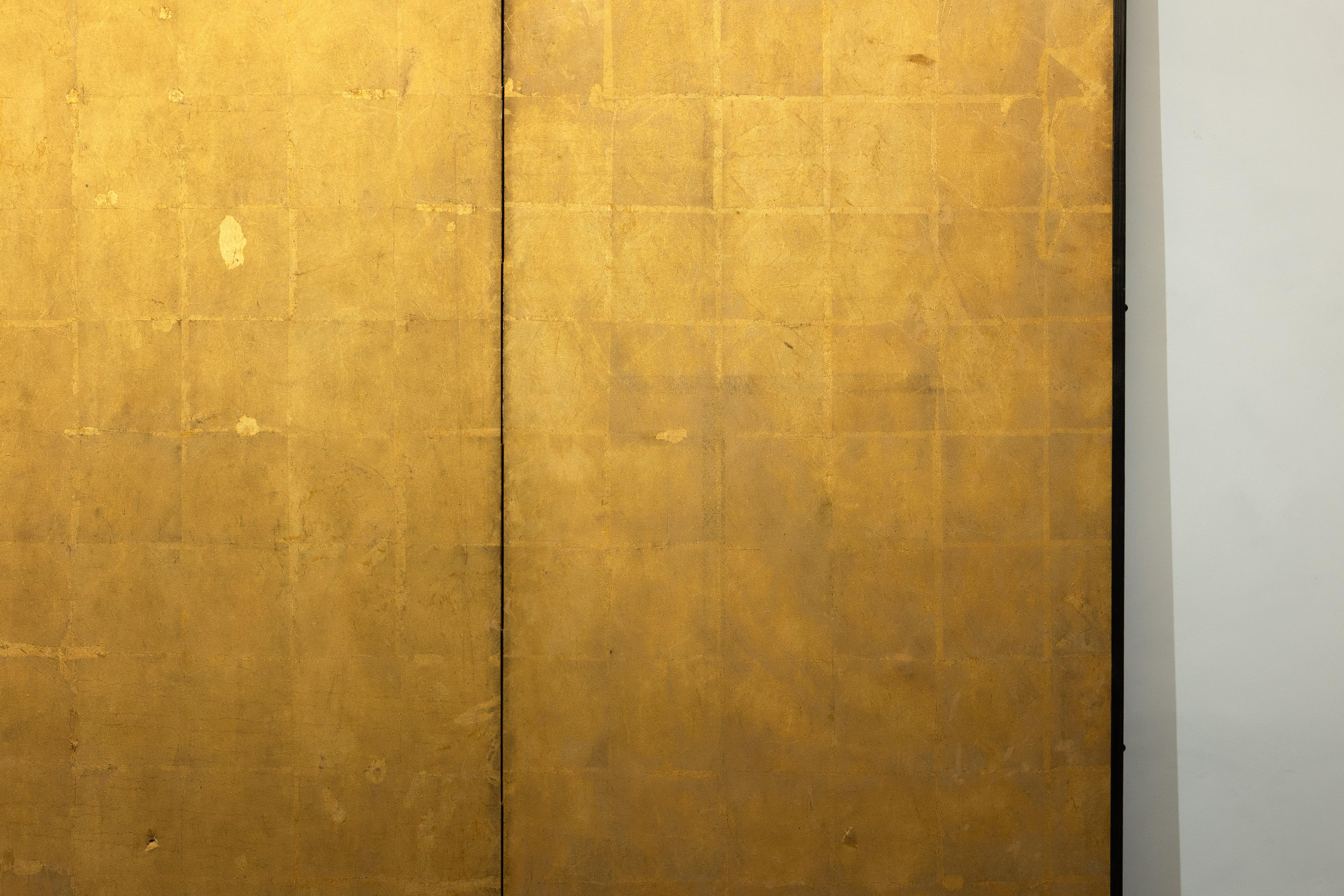 Antique Early 20th-Century Japanese Two-Panel Gold-Leaf Byōbu Screen For Sale 3
