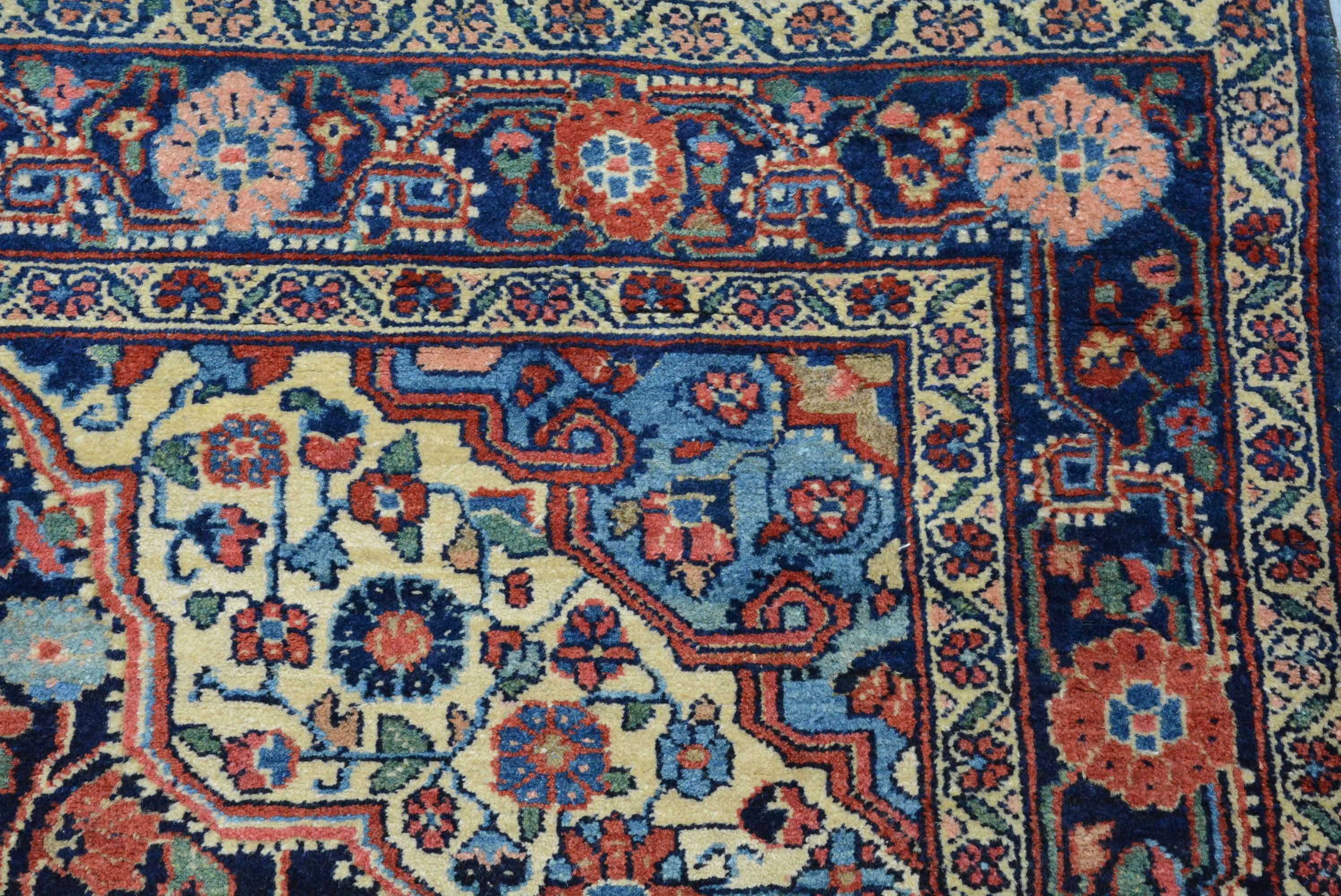 Teinture végétale Tapis ancien Jozan Sarouk du début du 20e siècle en vente