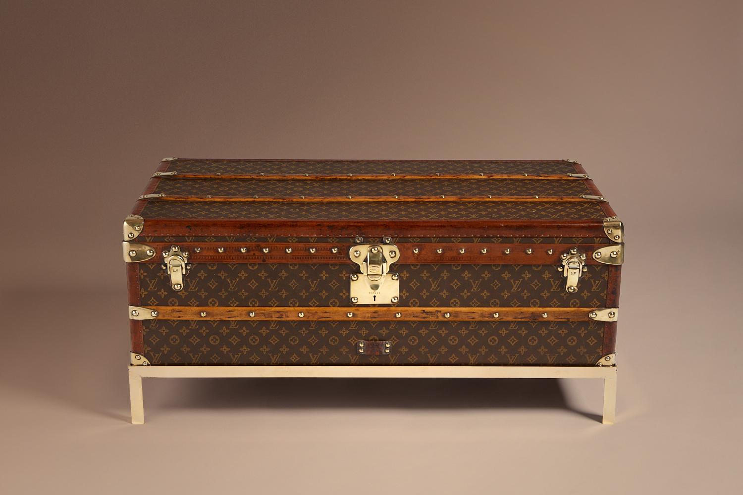 Antike Anfang 20. Jahrhundert  Louis Vuitton-Koffer  Herkunft Frankreich  Datum CIRCA 1920 (Französisch) im Angebot