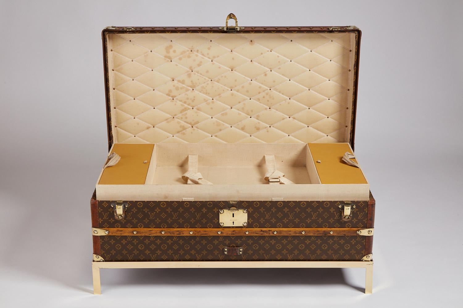 Antike Anfang 20. Jahrhundert  Louis Vuitton-Koffer  Herkunft Frankreich  Datum CIRCA 1920 im Angebot 1