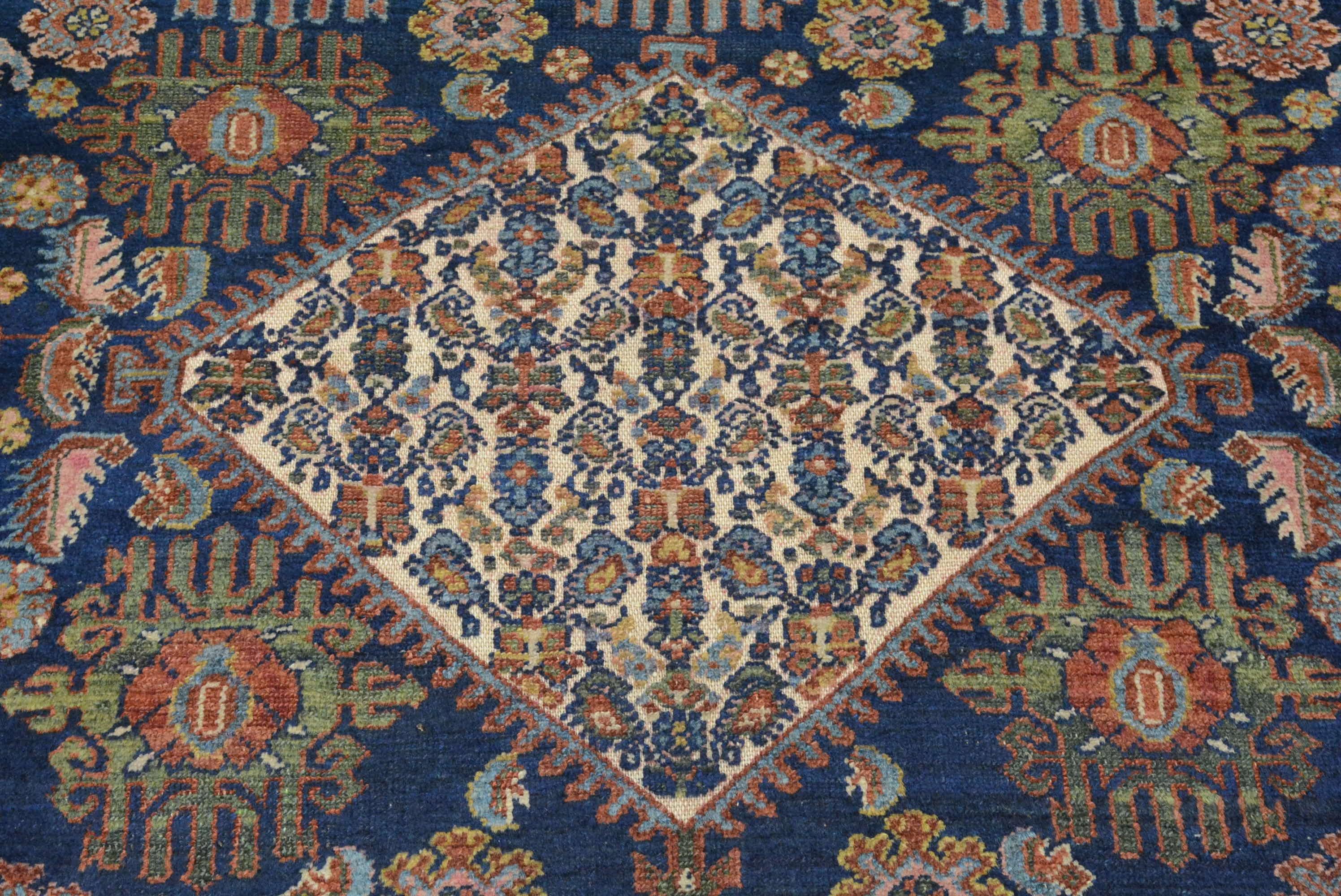 Antiker Nordwest-Perserteppich aus dem frühen 20. (Persisch) im Angebot