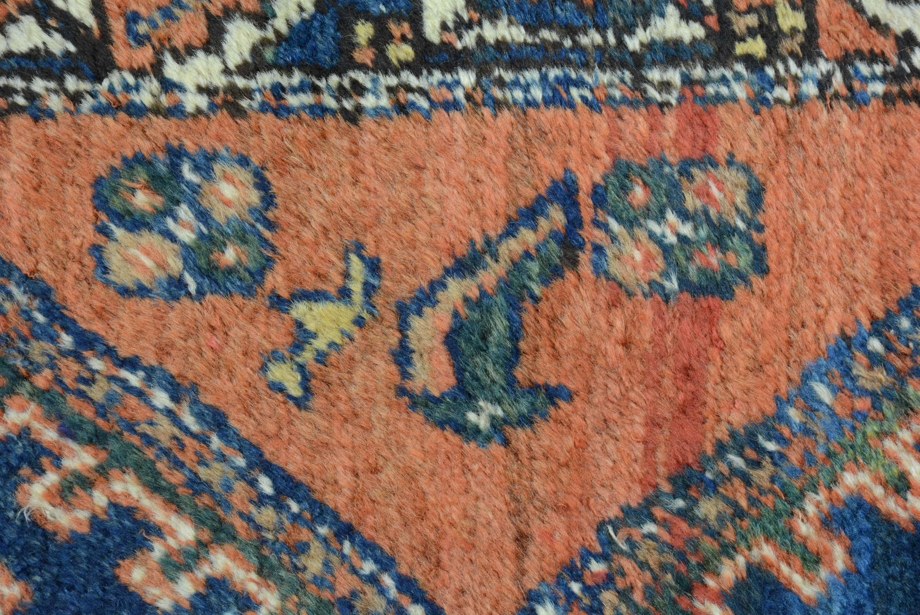 Antiker Nordwest-Perserteppich aus dem frühen 20. im Zustand „Hervorragend“ im Angebot in Closter, NJ