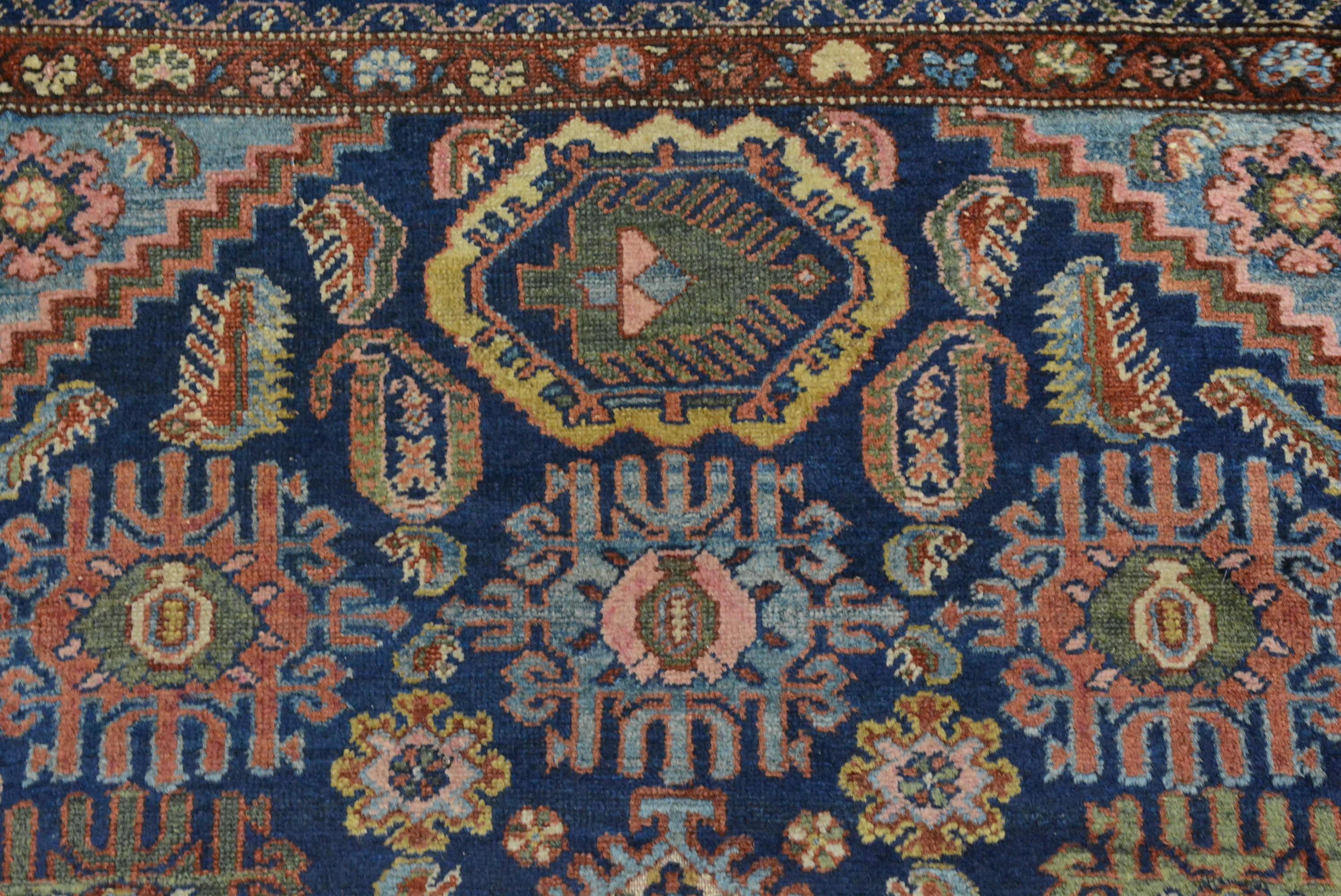 Antiker Nordwest-Perserteppich aus dem frühen 20. (20. Jahrhundert) im Angebot