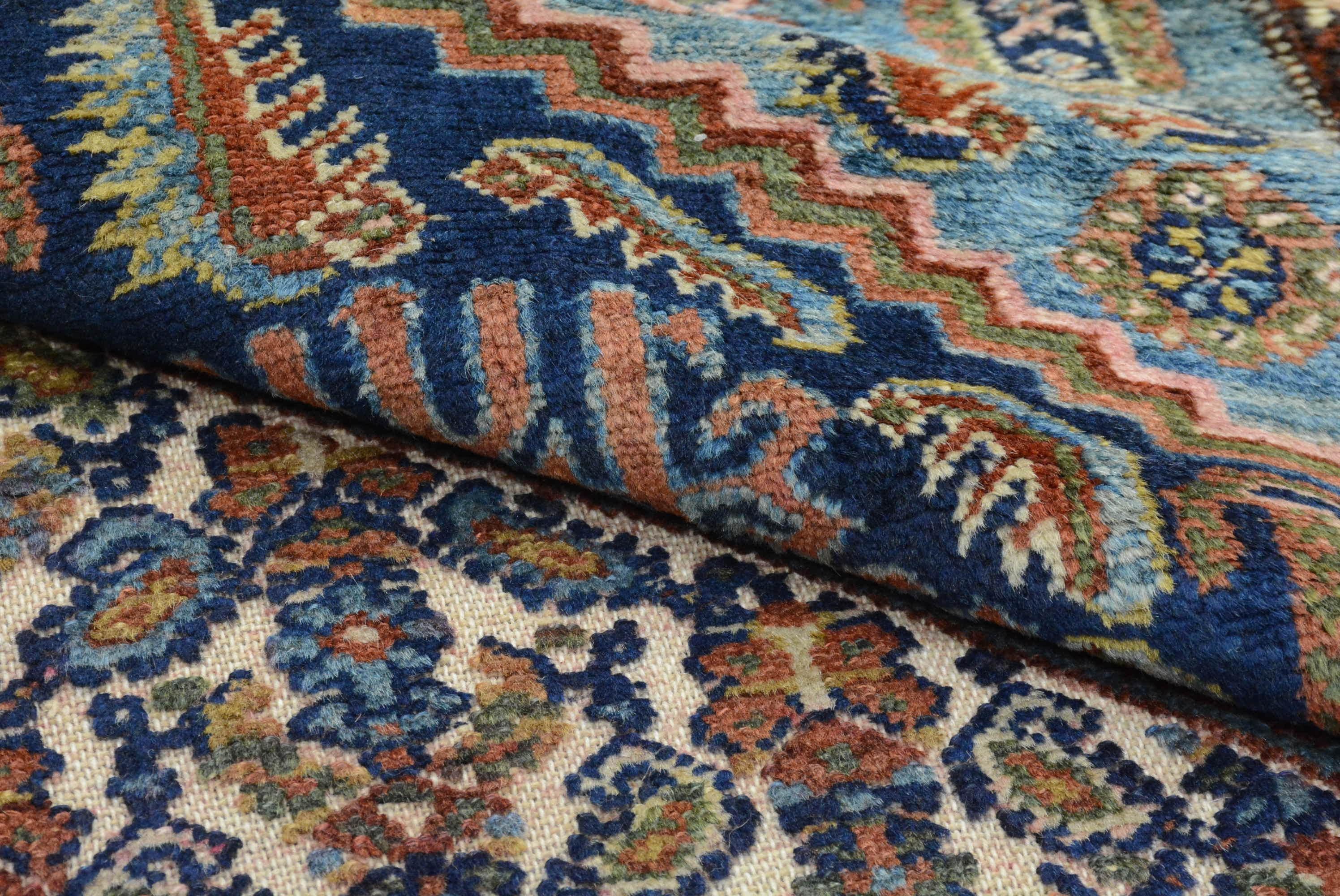 Antiker Nordwest-Perserteppich aus dem frühen 20. (Wolle) im Angebot