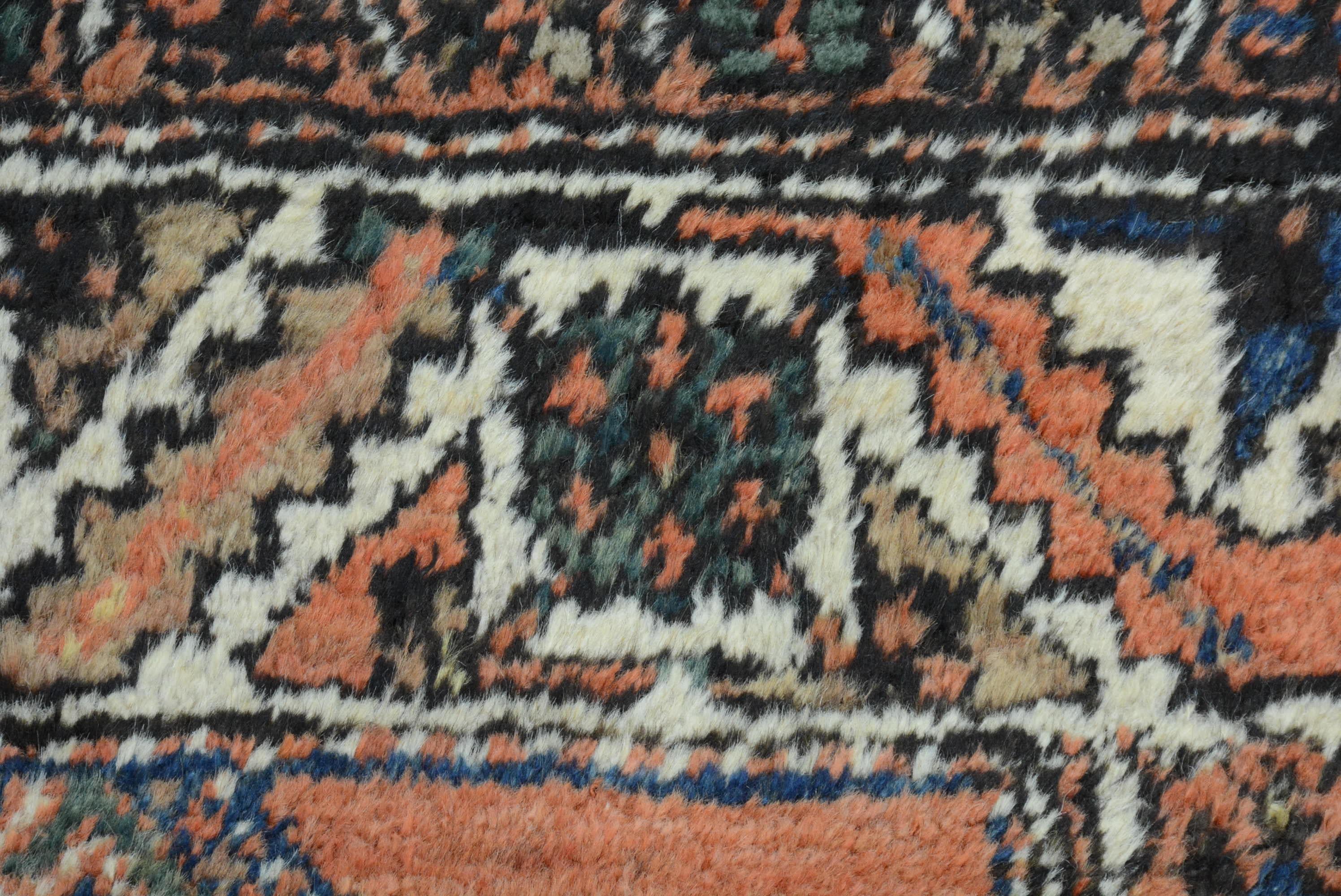 Antiker Nordwest-Perserteppich aus dem frühen 20. (Wolle) im Angebot