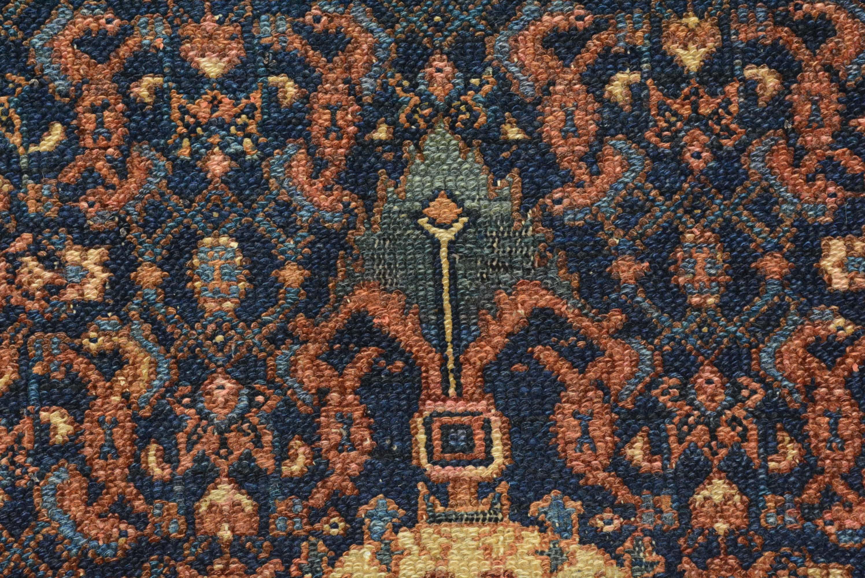 Perse Ancien tapis persan Bibikabad du début du 20e siècle en vente